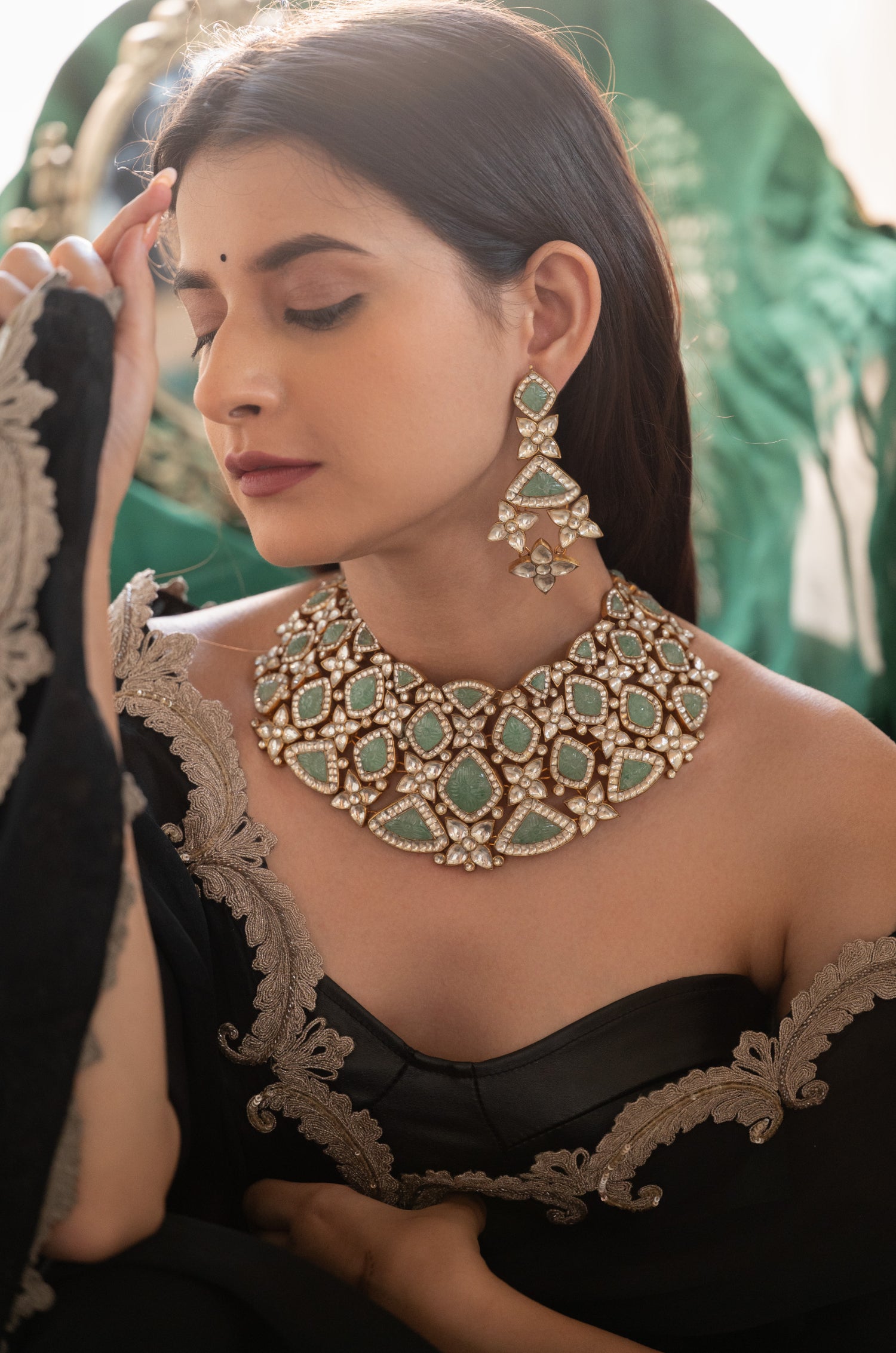 Antra Kundan Necklace Set
