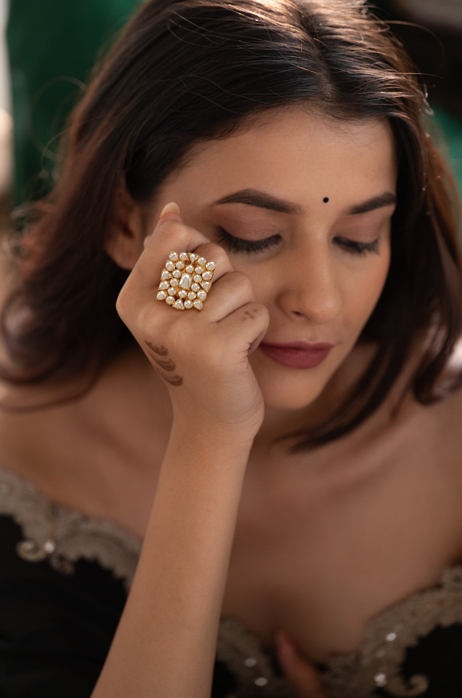 Ekashi Kundan Ring
