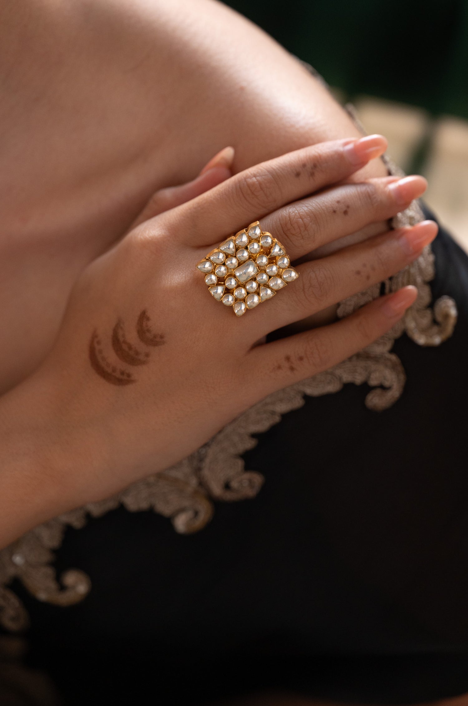 Ekashi Kundan Ring
