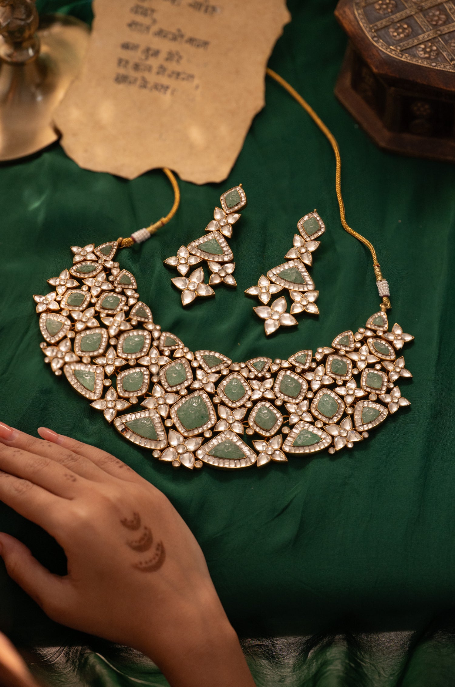 Antra Kundan Necklace Set