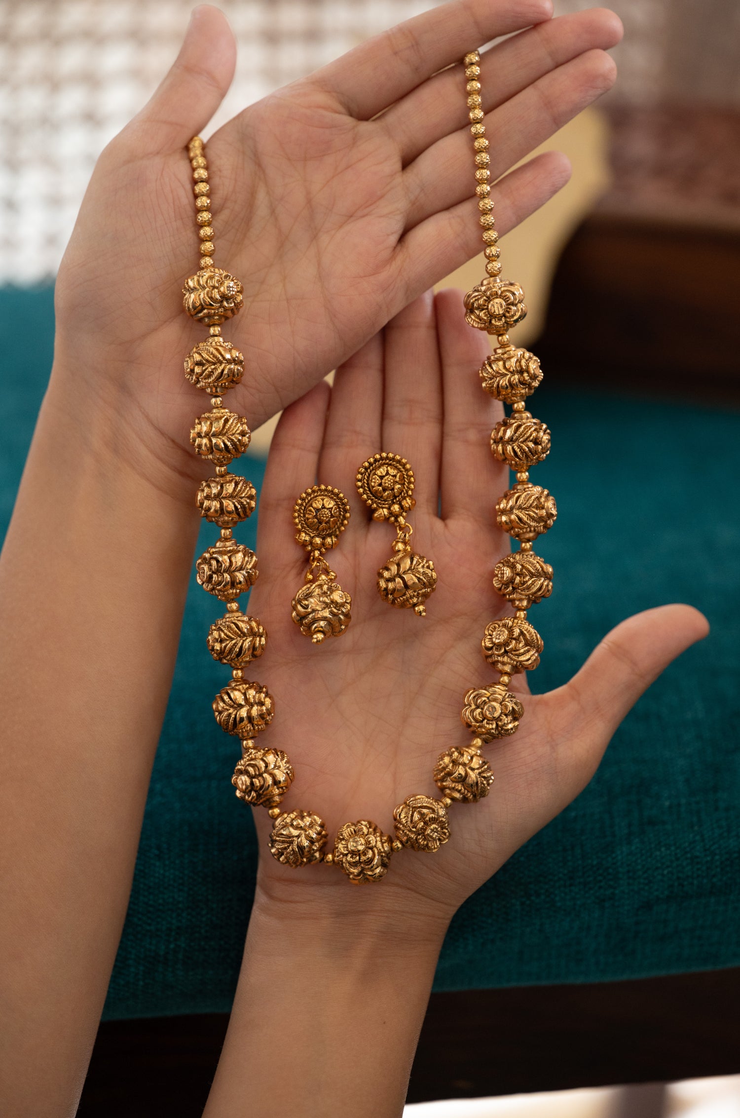 Aavya Temple Work Necklace Set
