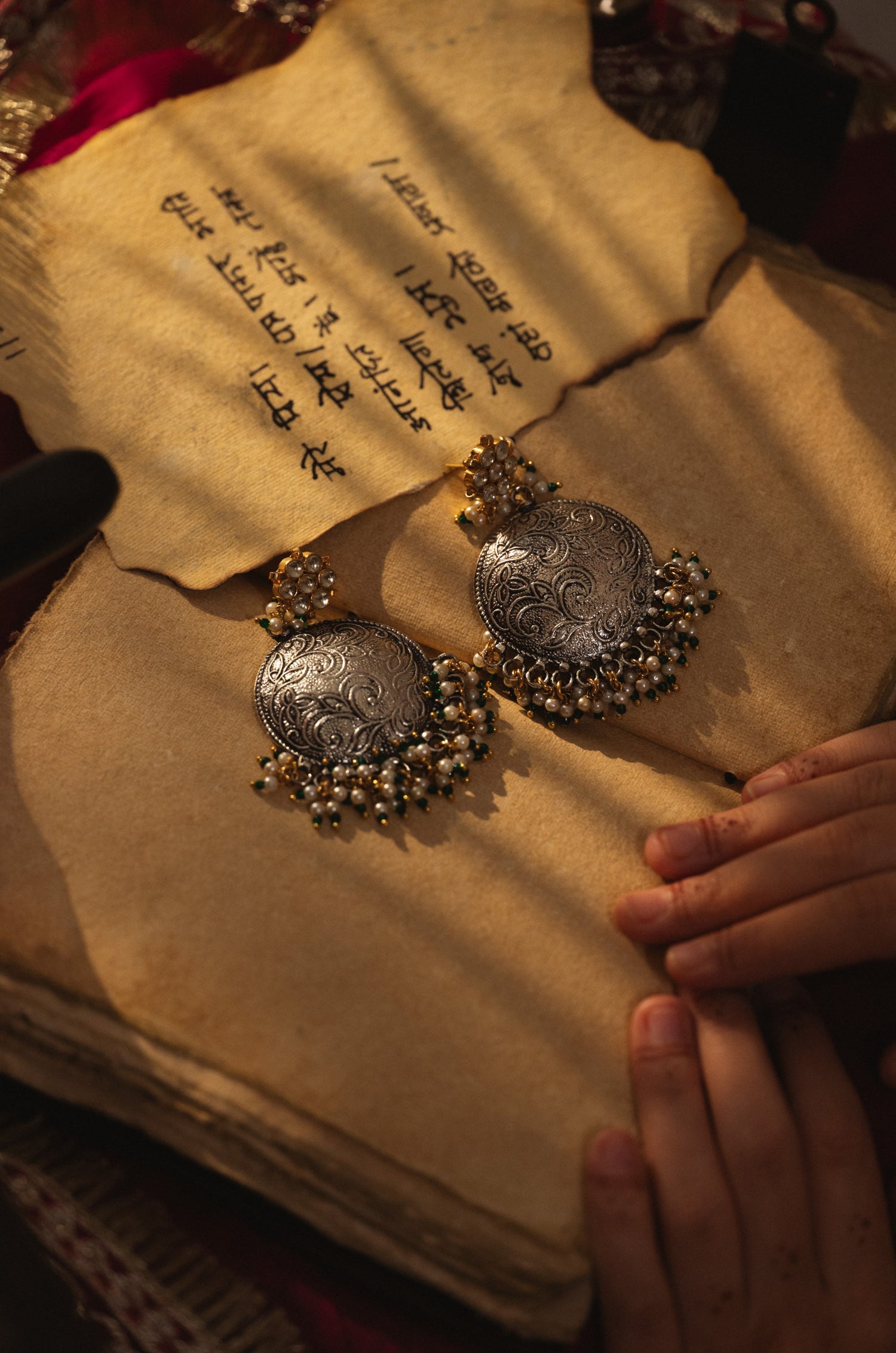 Oeshi Oxidized Silver Earrings