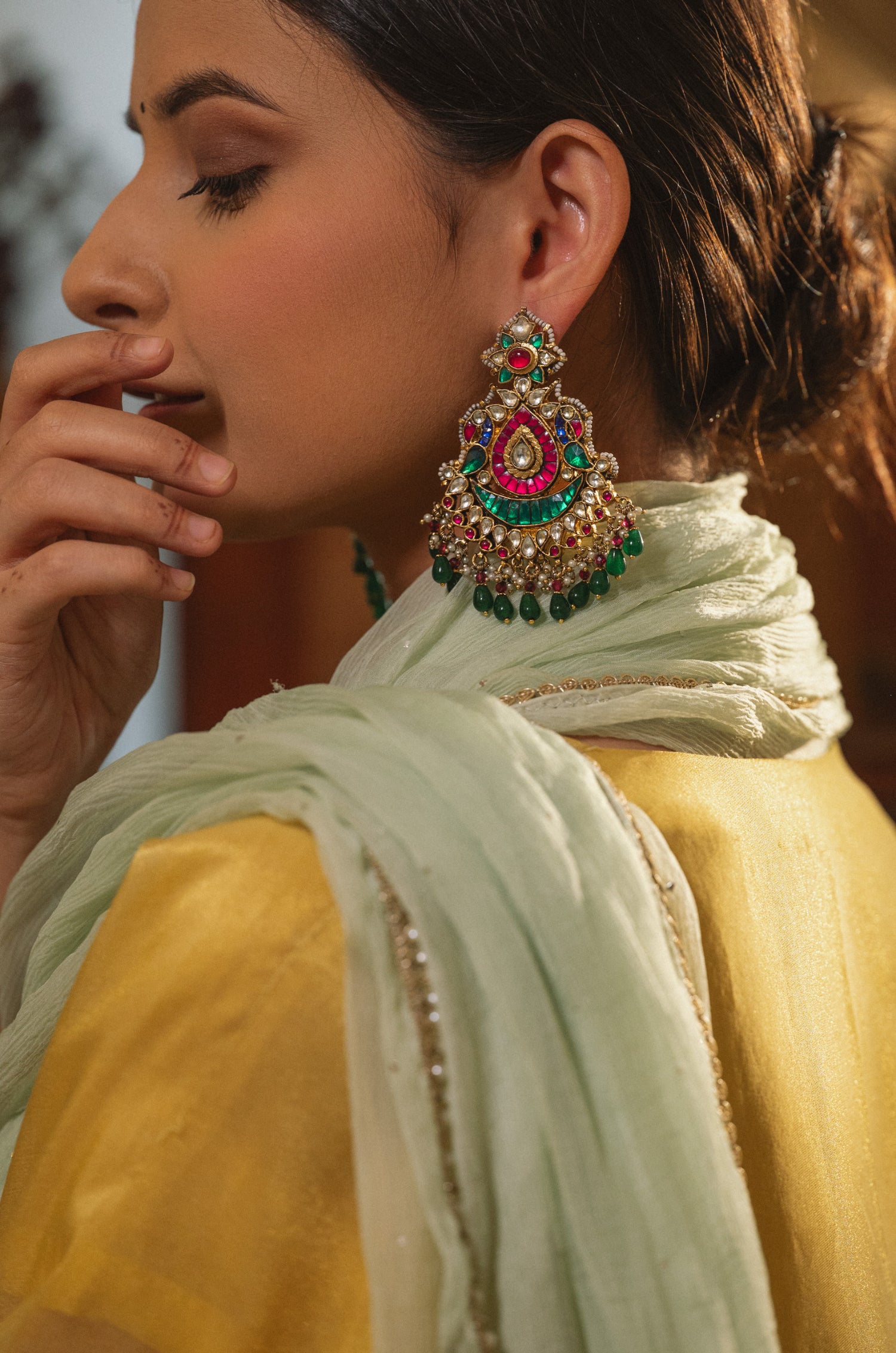 Dhriti Kundan Necklace Set
