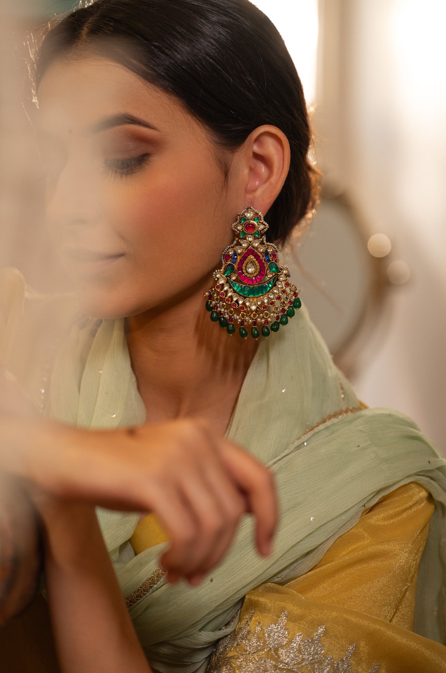 Dhriti Kundan Necklace Set