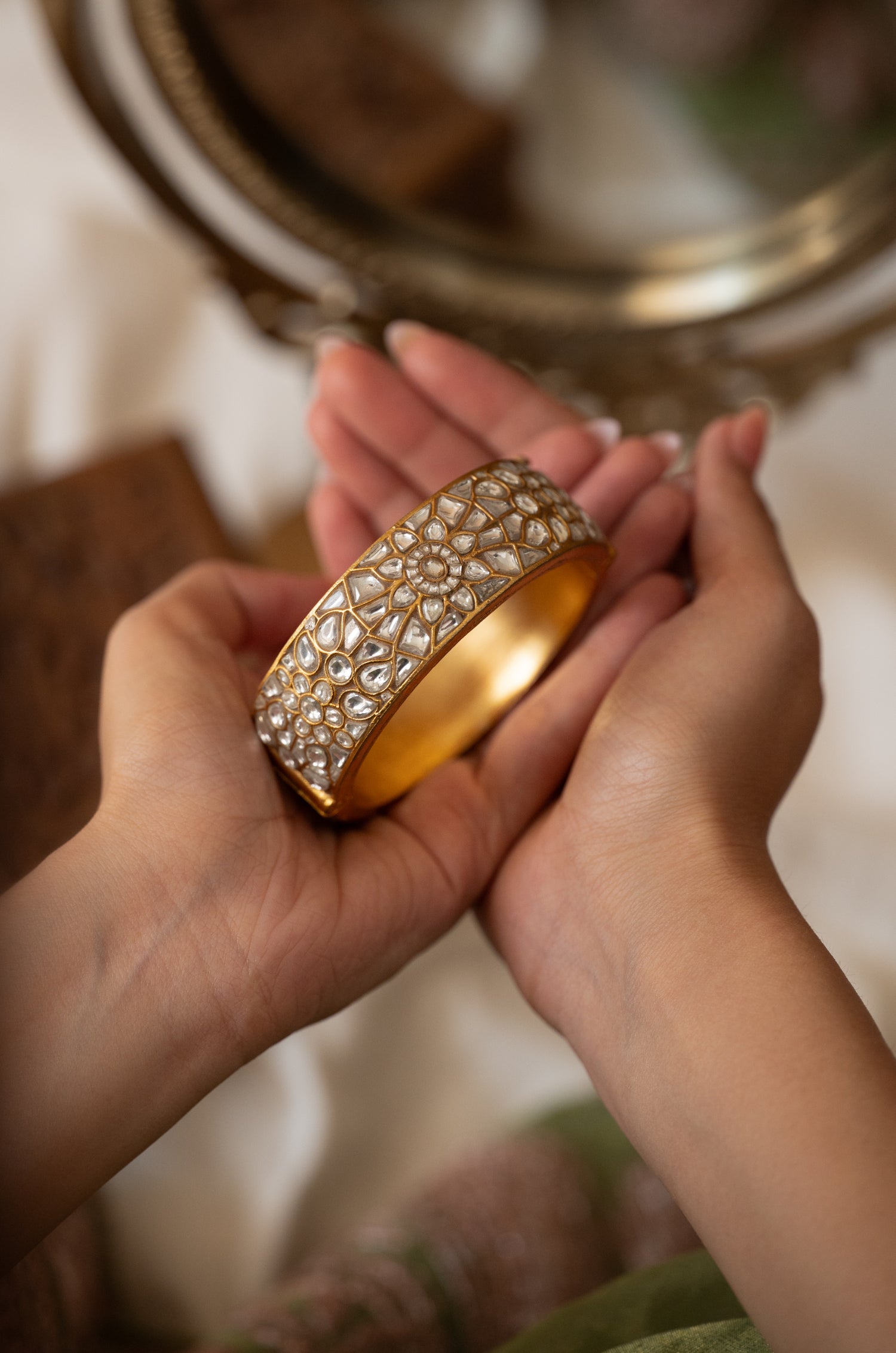 Sitara Kundan Bangle