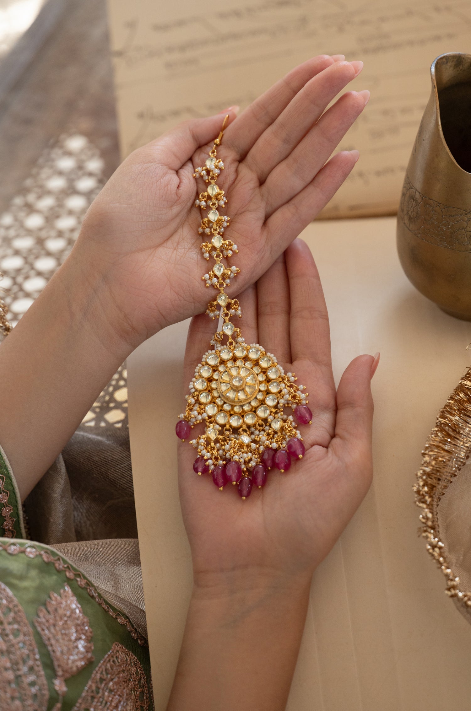 Evalis Pink Kundan Maang tikka