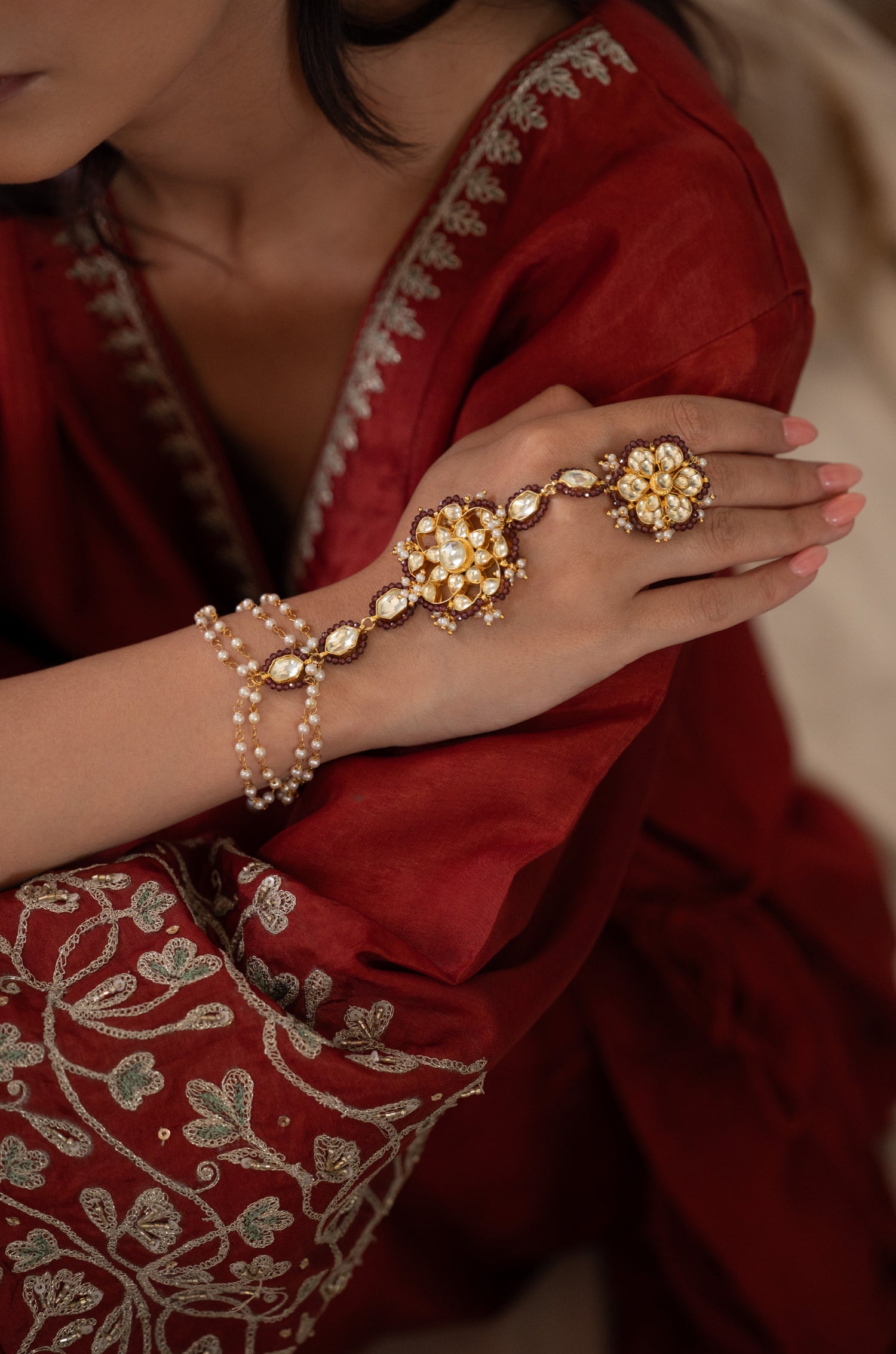 Amara Kundan Hathphool