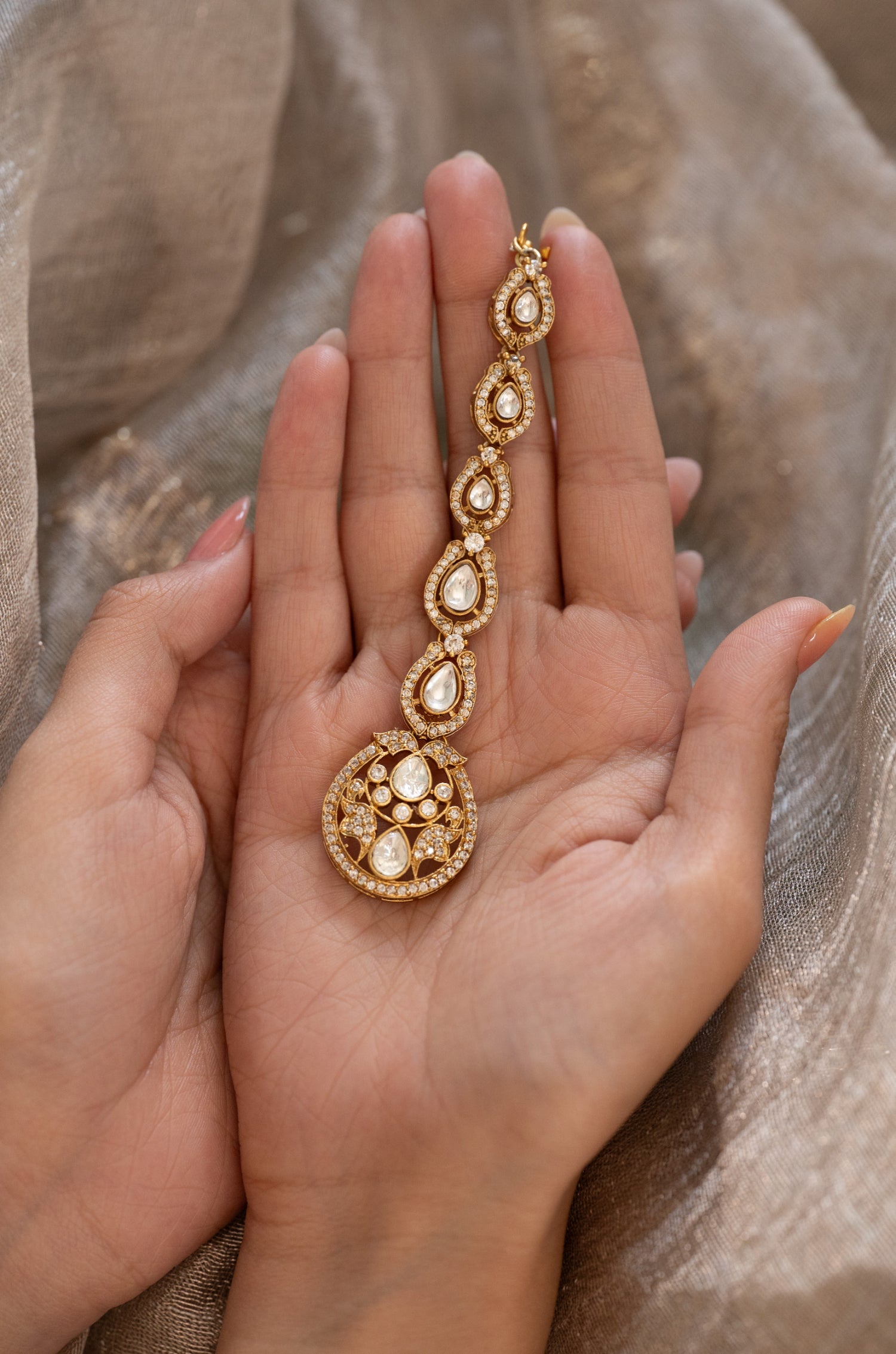 Averi Polki Maang Tikka