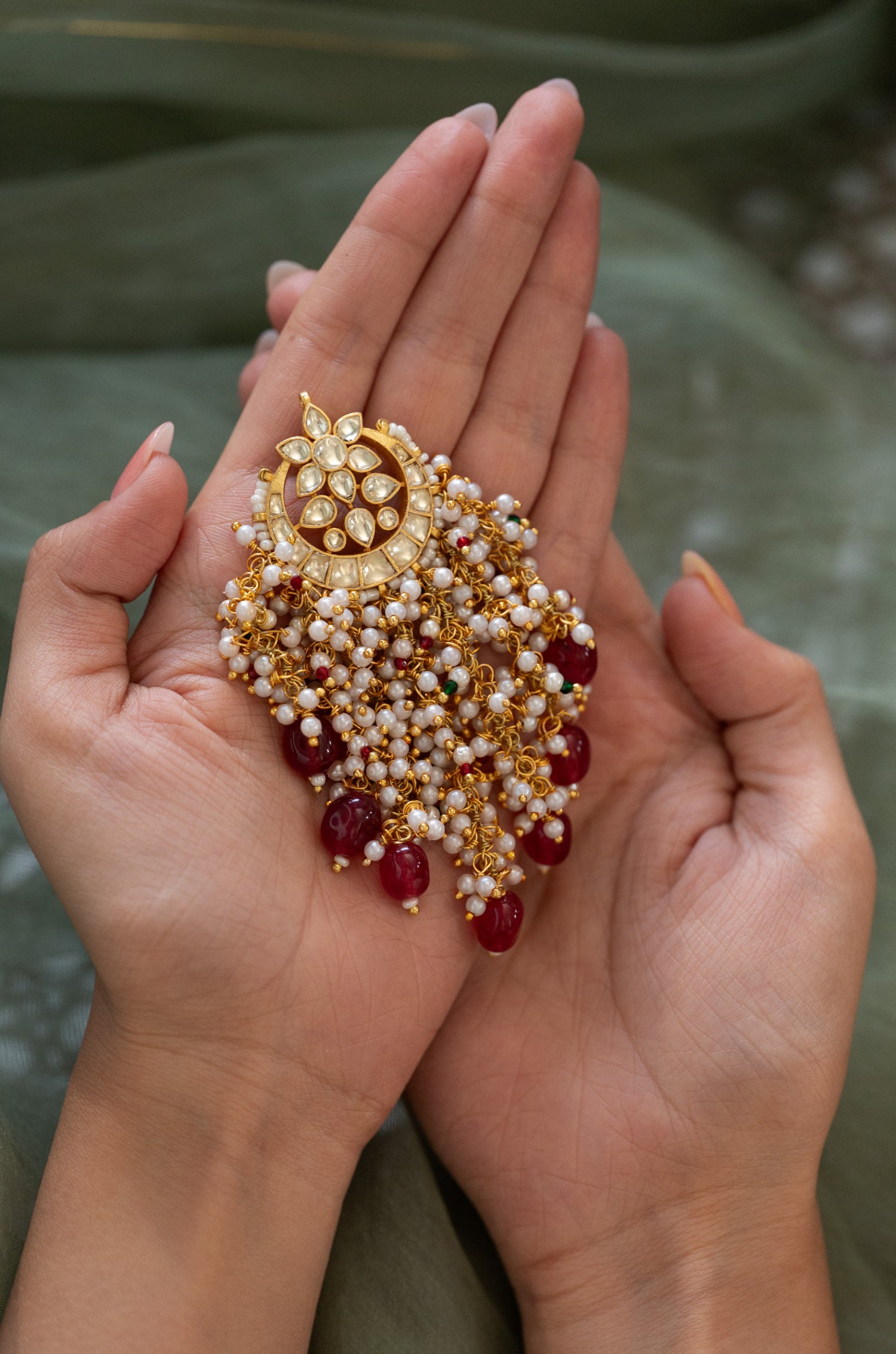 Sirish Red Kundan Braid Pin