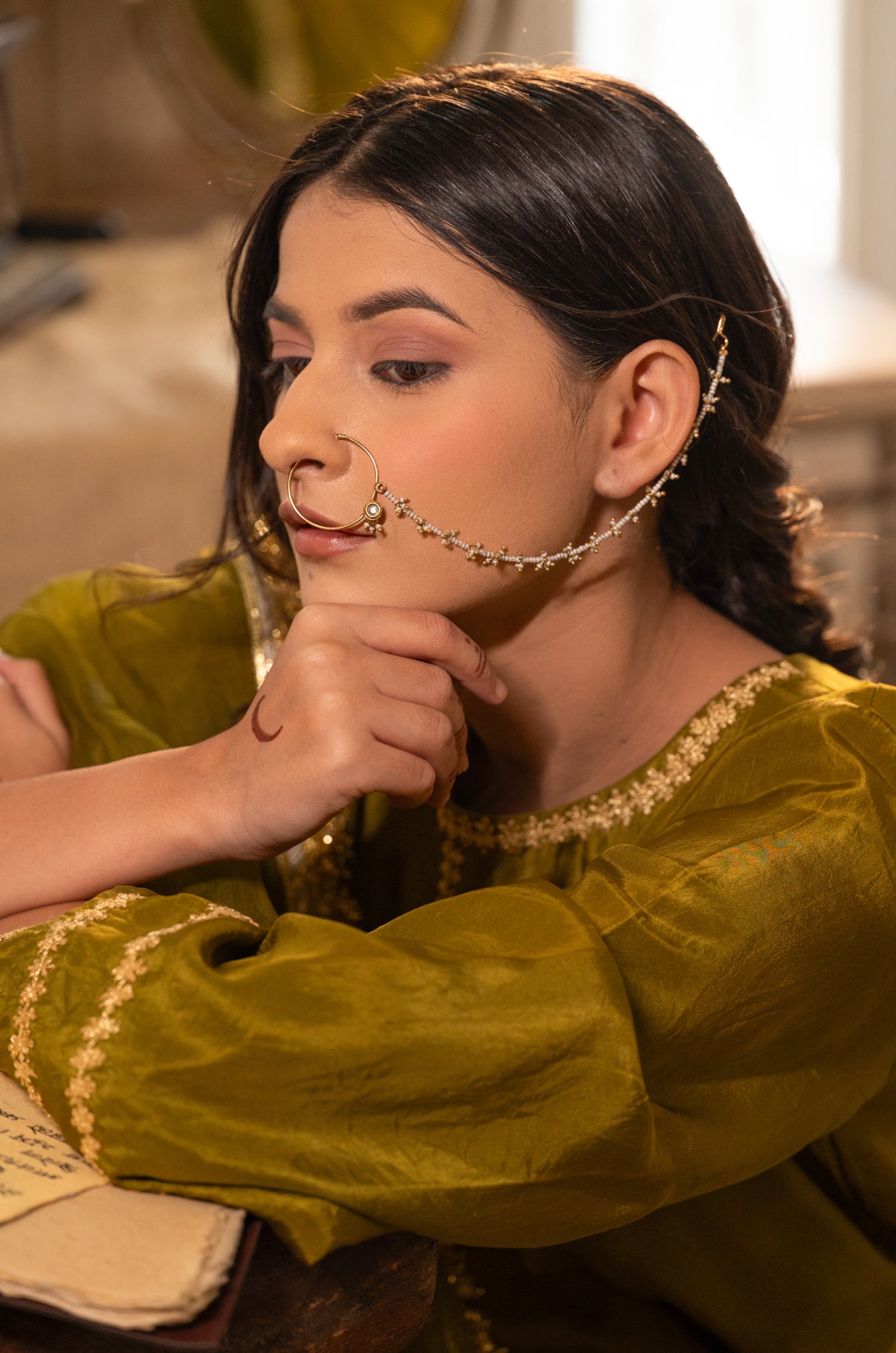 Kiyana Kundan Nosepin