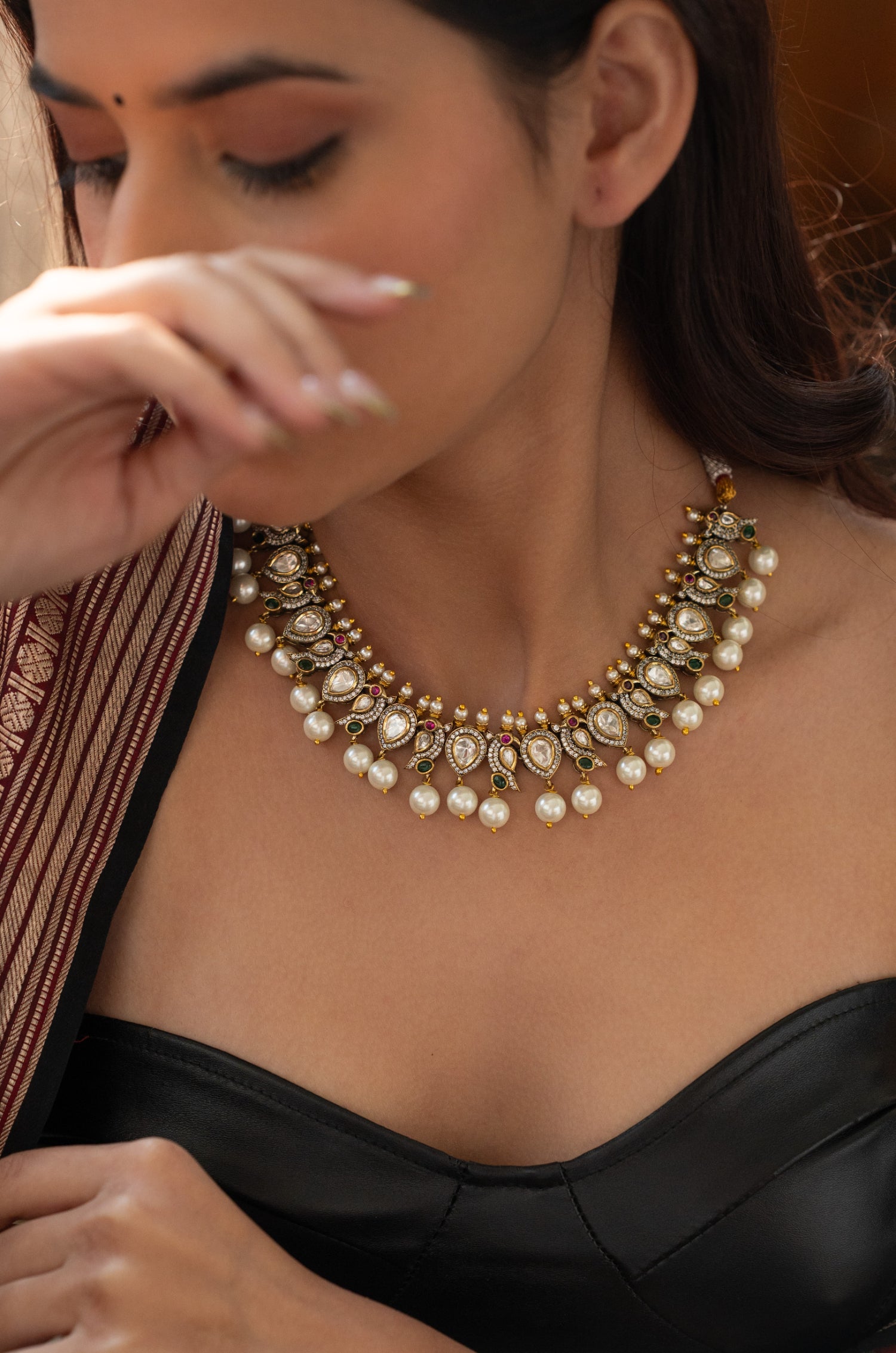 Eriliya Victorian Necklace Set
