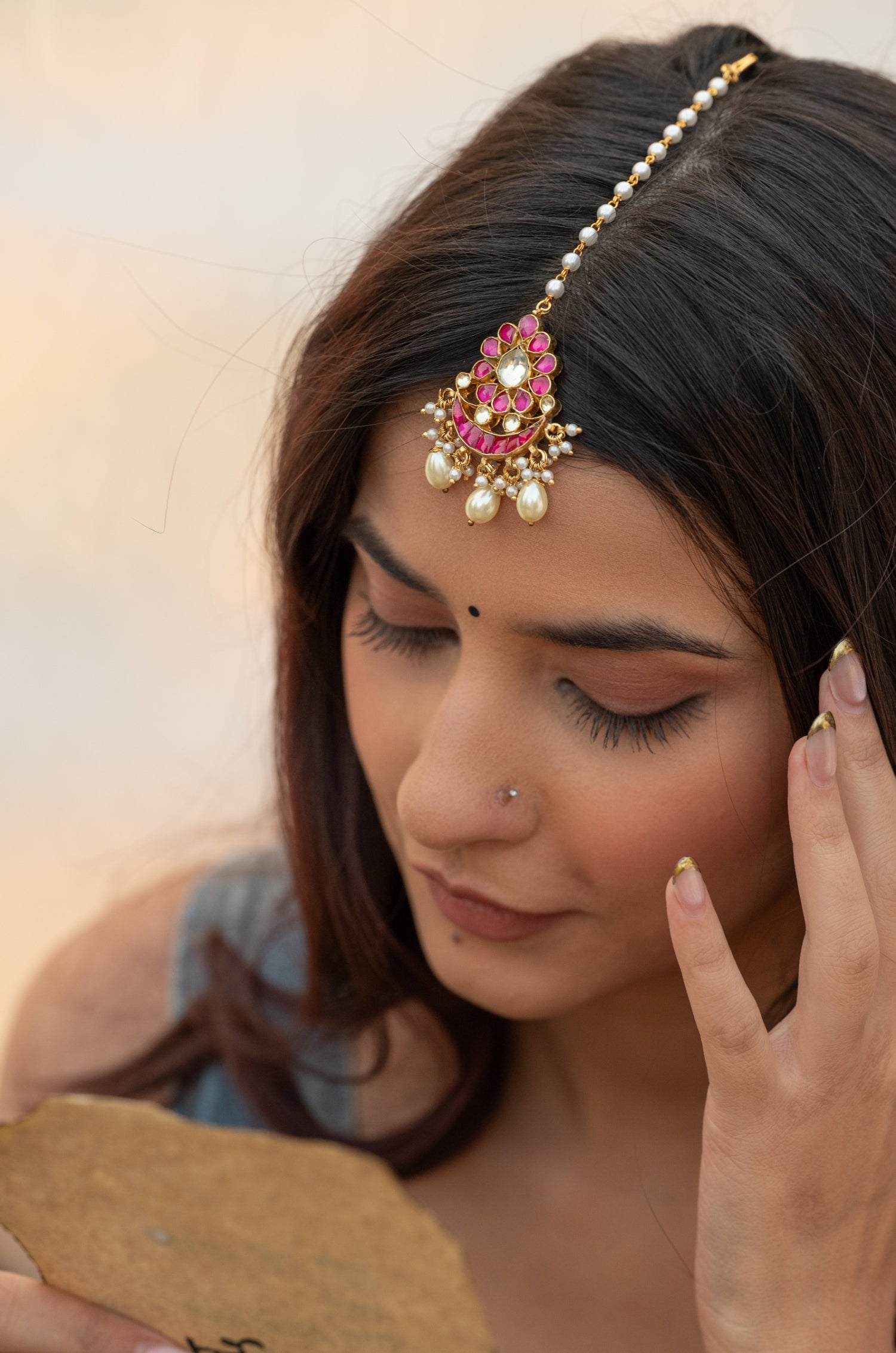 Ravina Pink Kundan Maang tikka