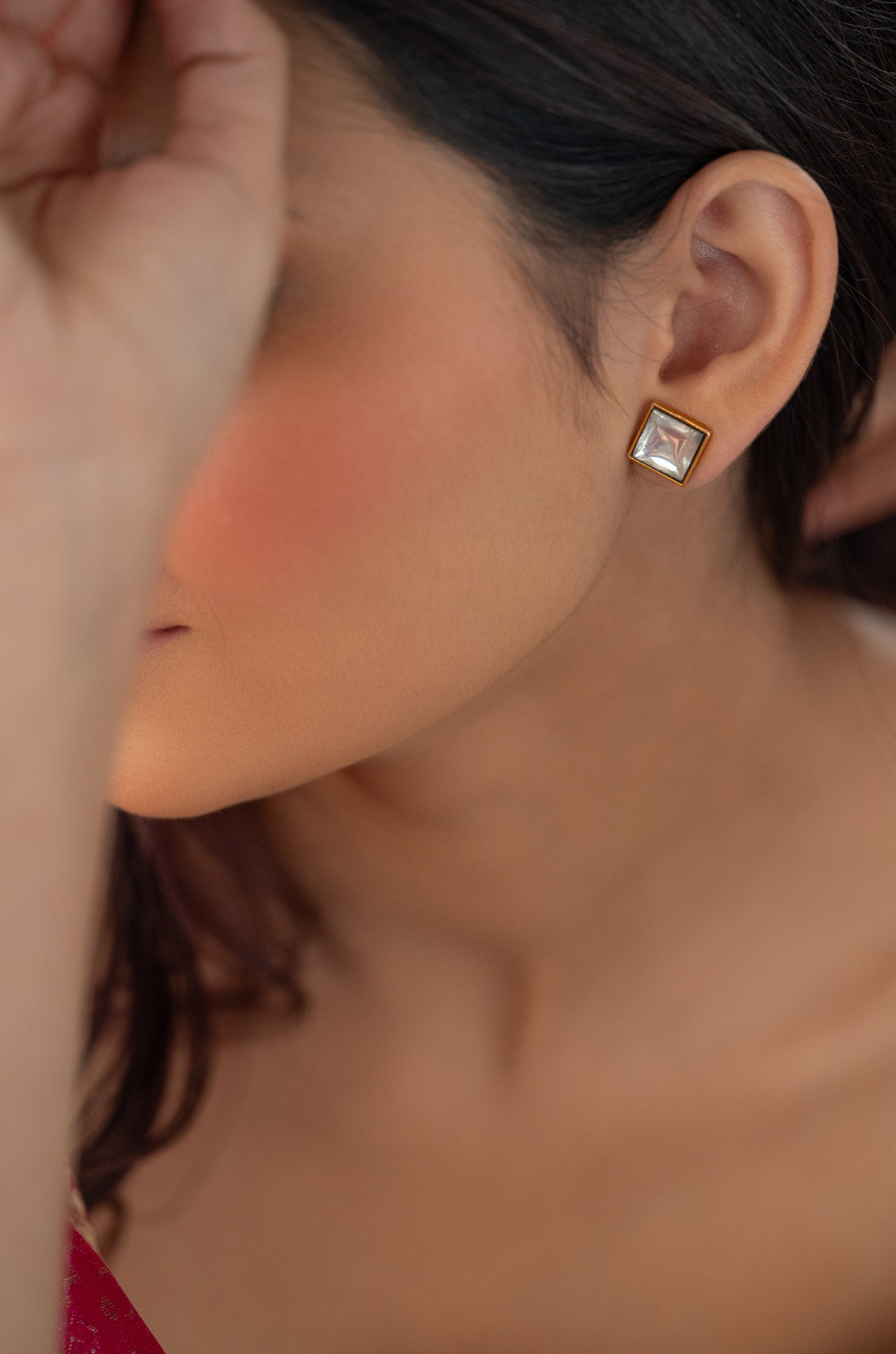 Maanvi Kundan Studs
