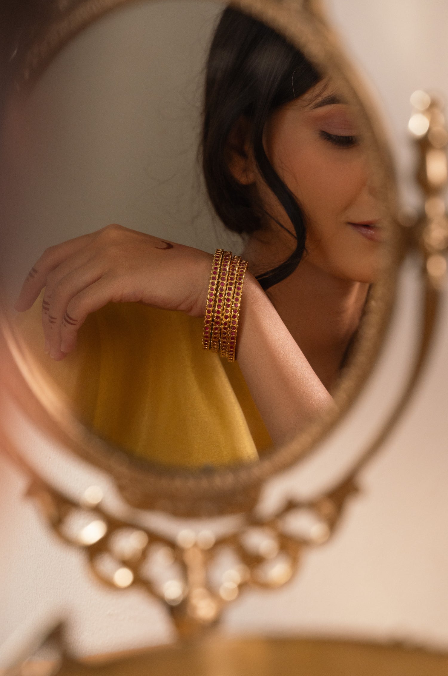 Siya Red Jadau Bangles - Set of 4