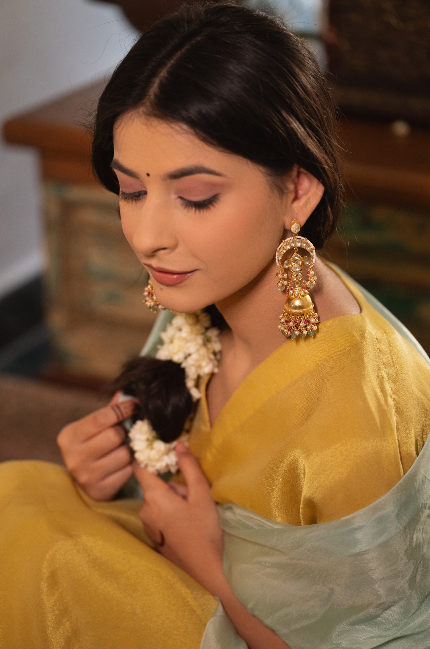 Parul Kundan Jhumka Earrings