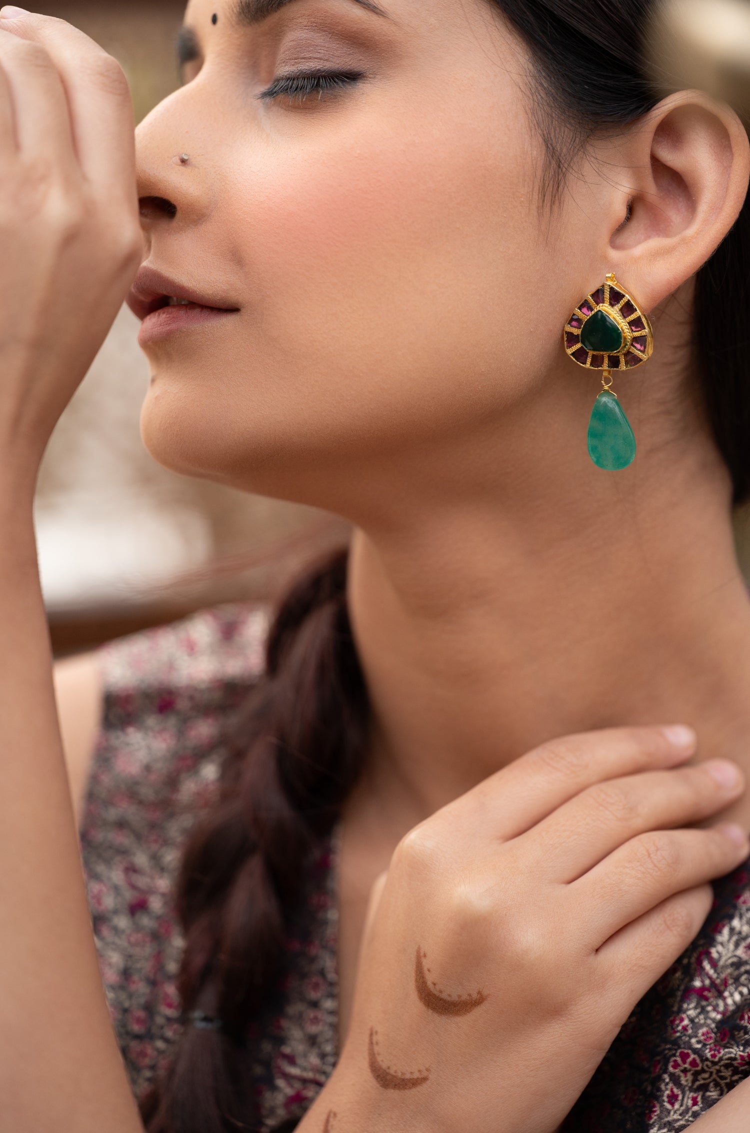 Avni Floral Green Kundan Earrings