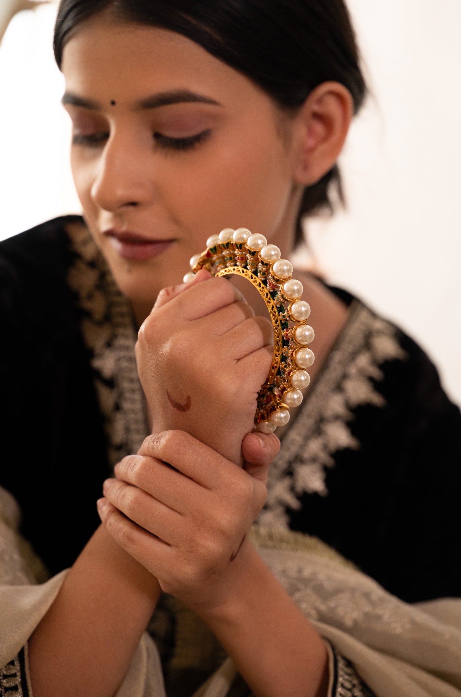 Binita Multicolored Pearl Bangle