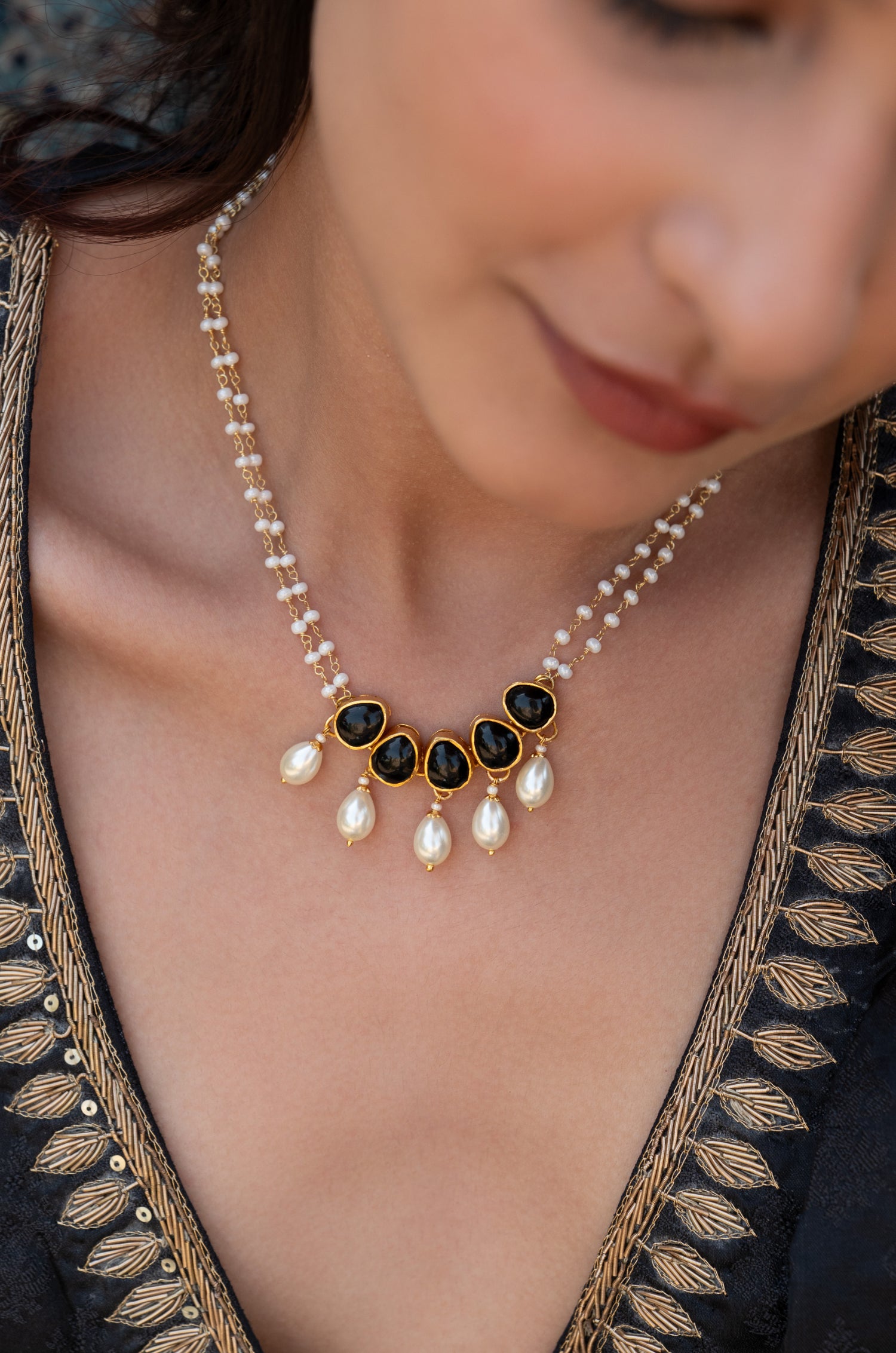 Raghvi Black Pearl Necklace