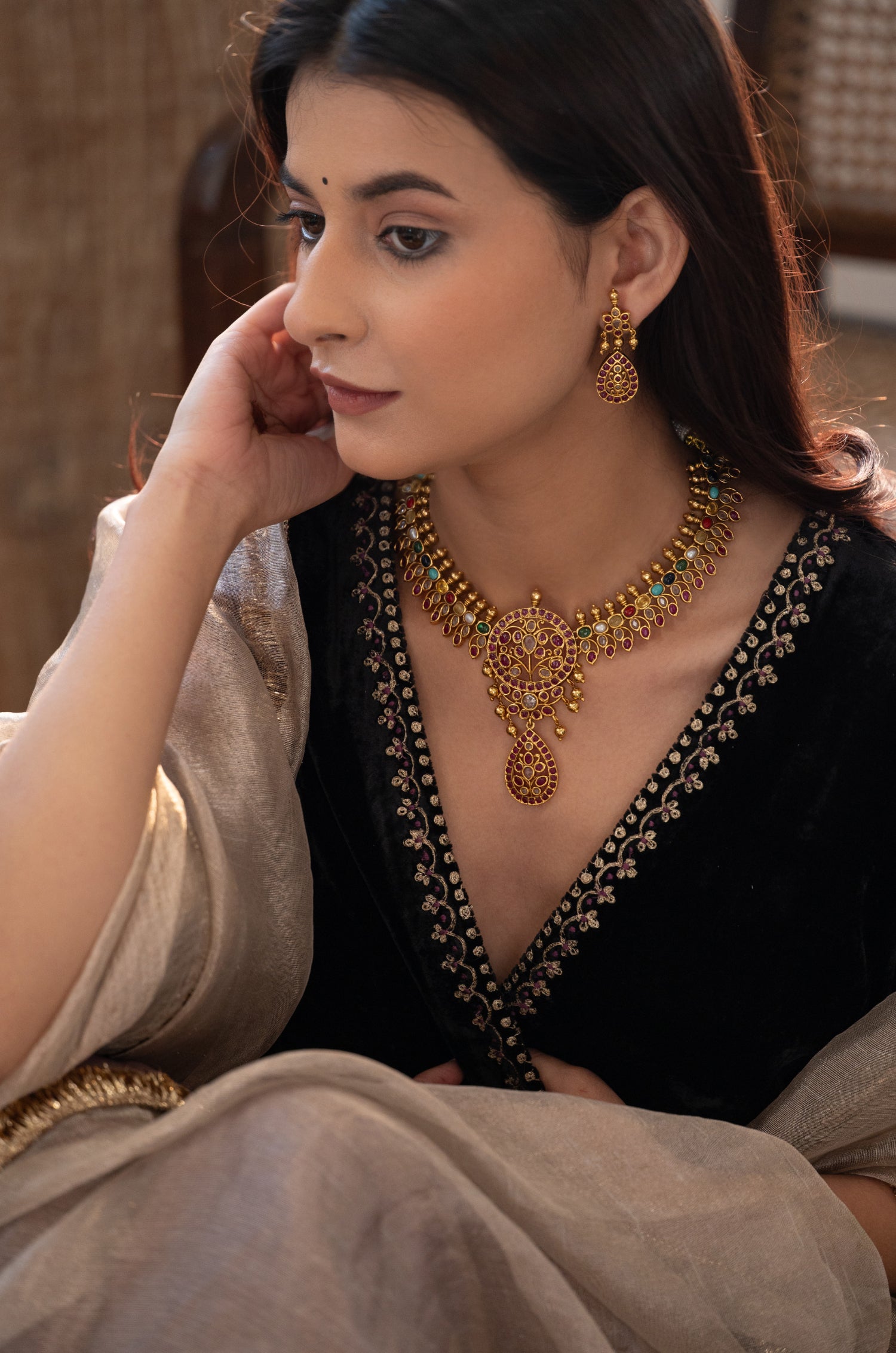 Leela Navrattan Necklace Set