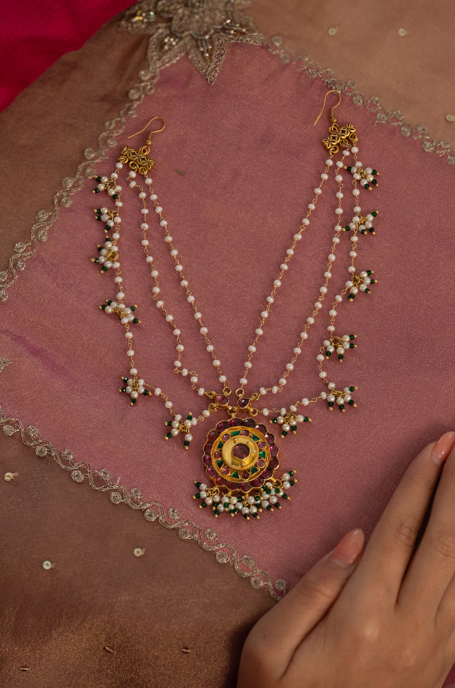 Wahira Pink Kundan Braid Pin