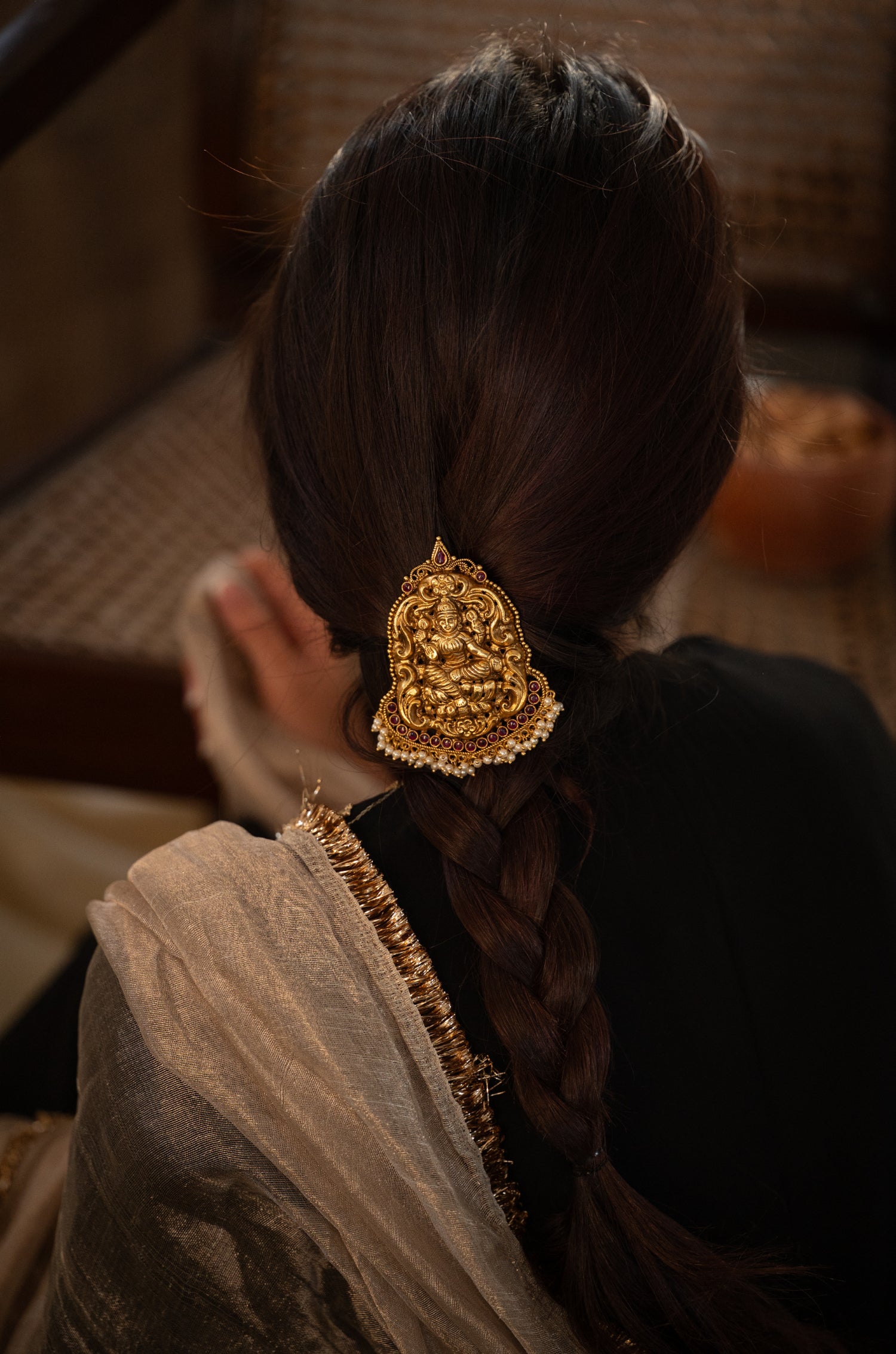 Saher Temple Work Braid Pin