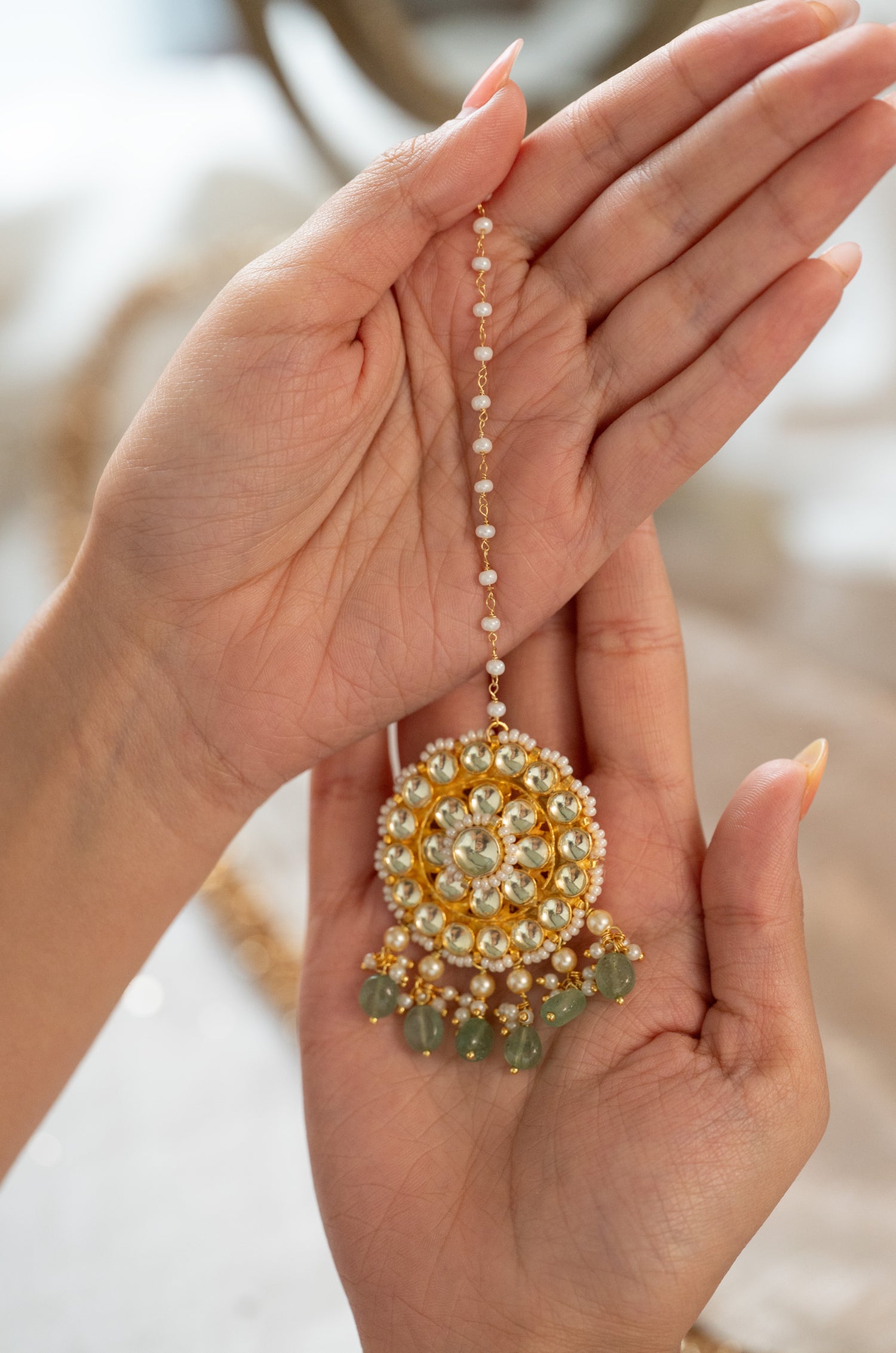 Kavya Mint Kundan Maang Tikka