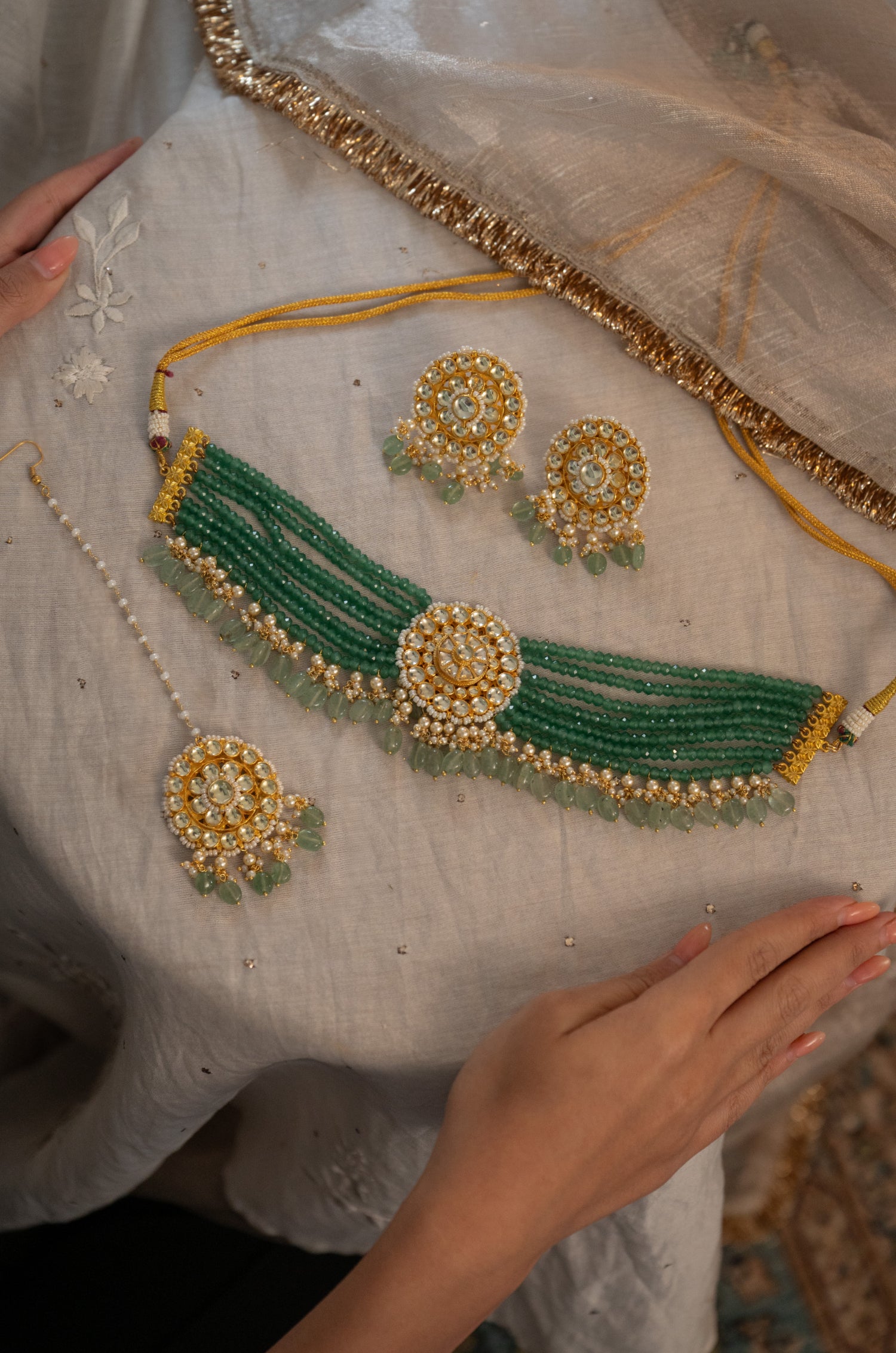 Kavya Mint Kundan Choker