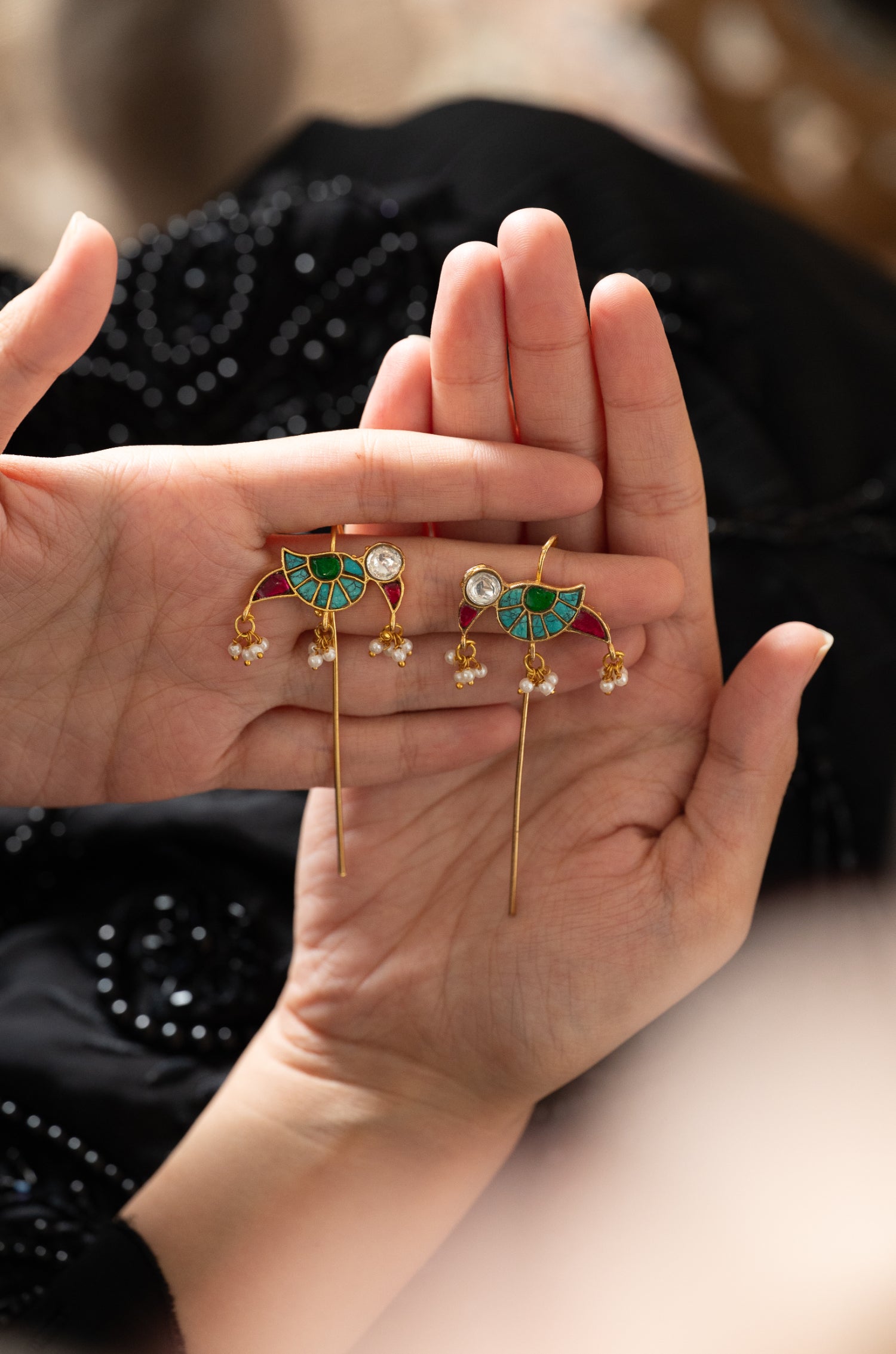 Rahi Parrot Multicolored Braid Pin