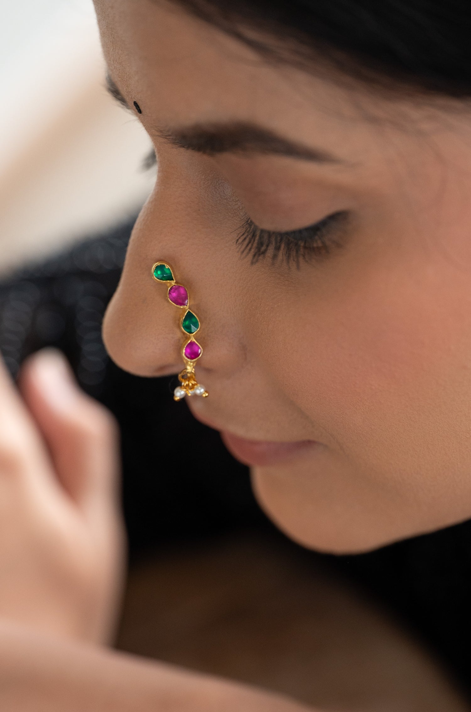 Mahi Red Kundan Nosepin