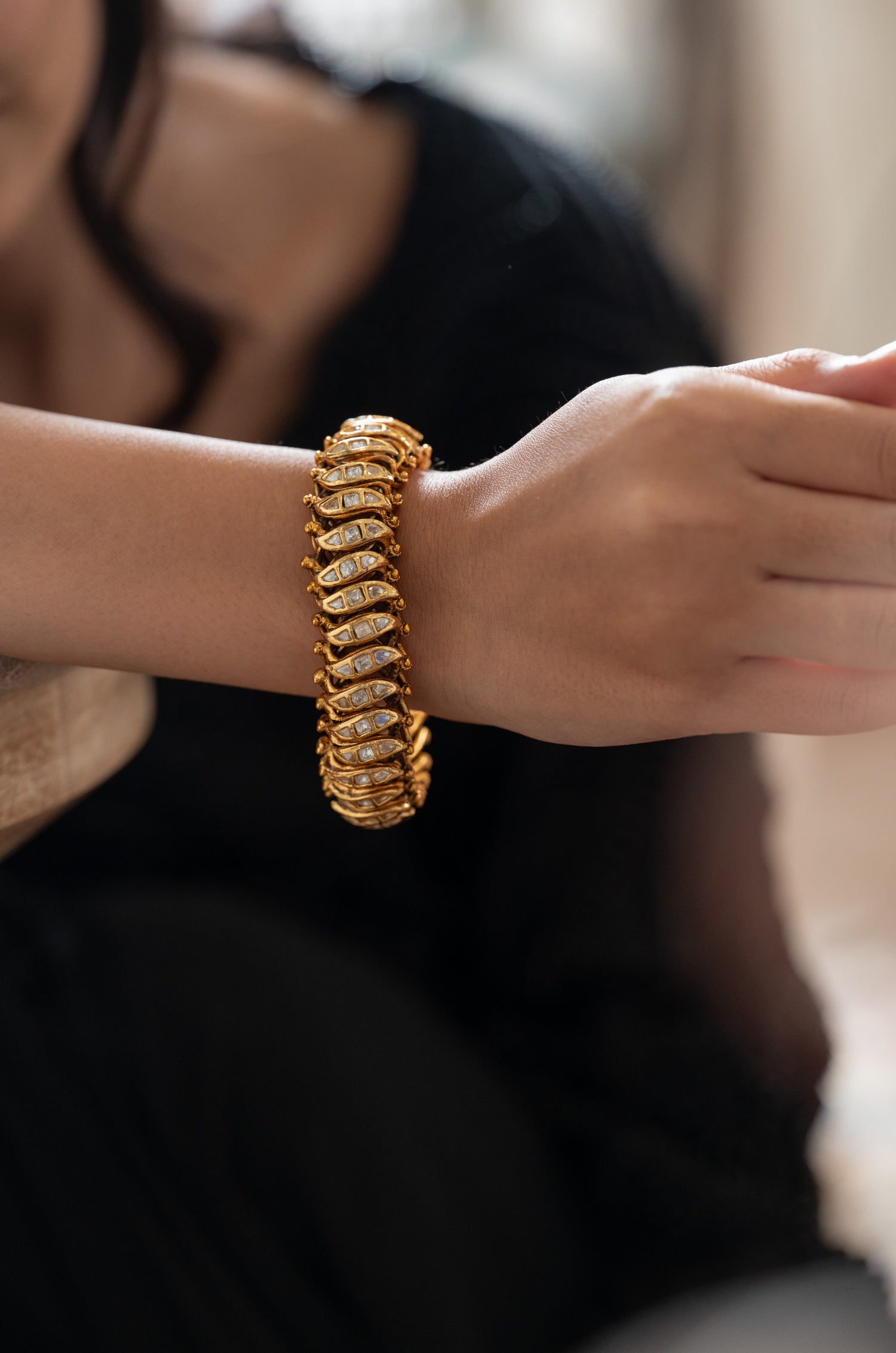 Yami Sutlada Polki Bangle