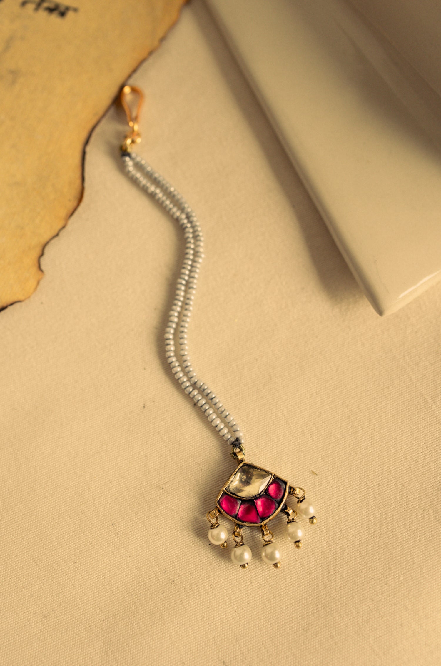 Bhumi Pink Kundan Maangtikka