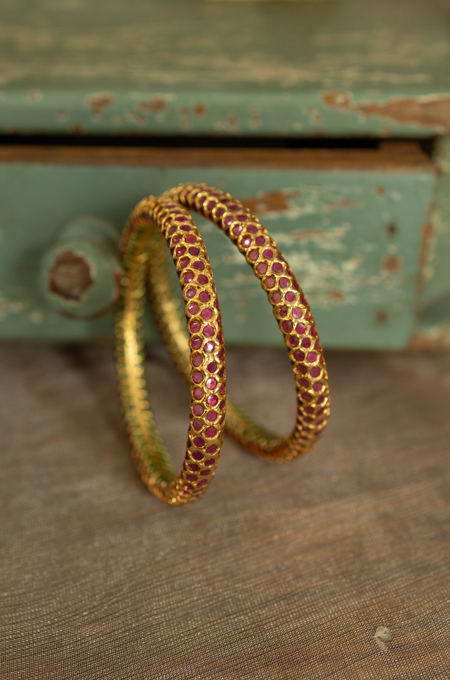 Uthami Jadau Red Bangles - Set of 2