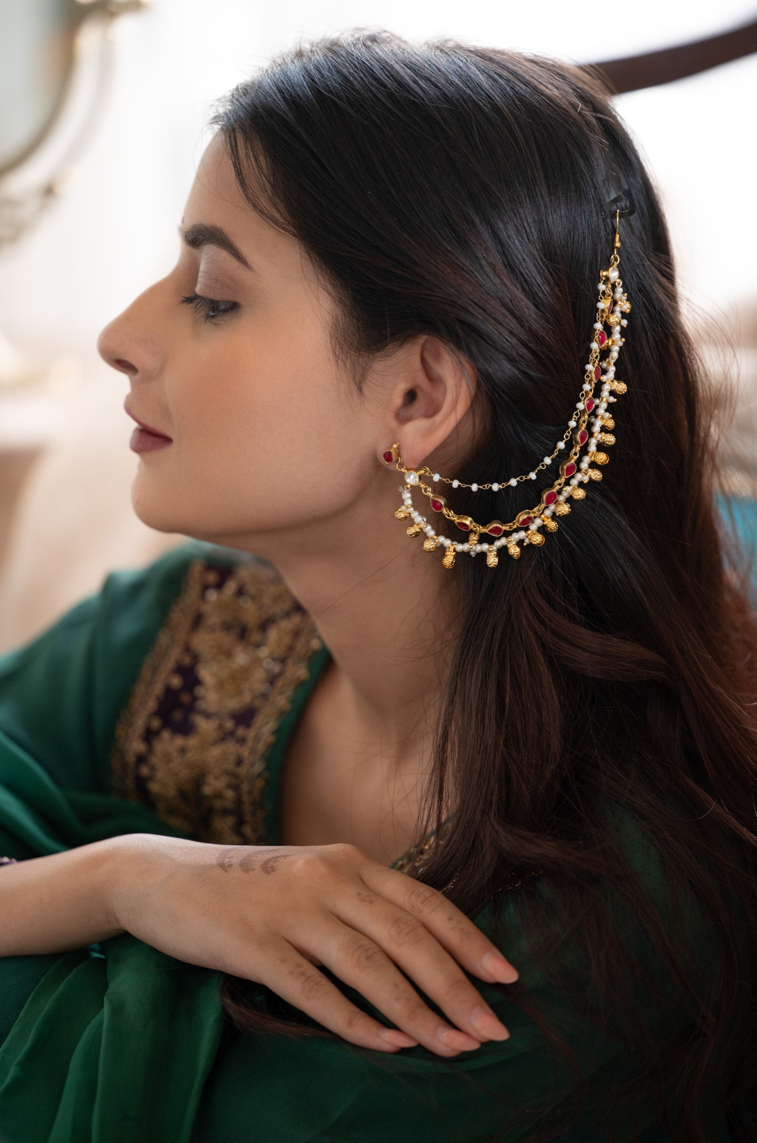 Tavisha Red Kundan Kaan Chain