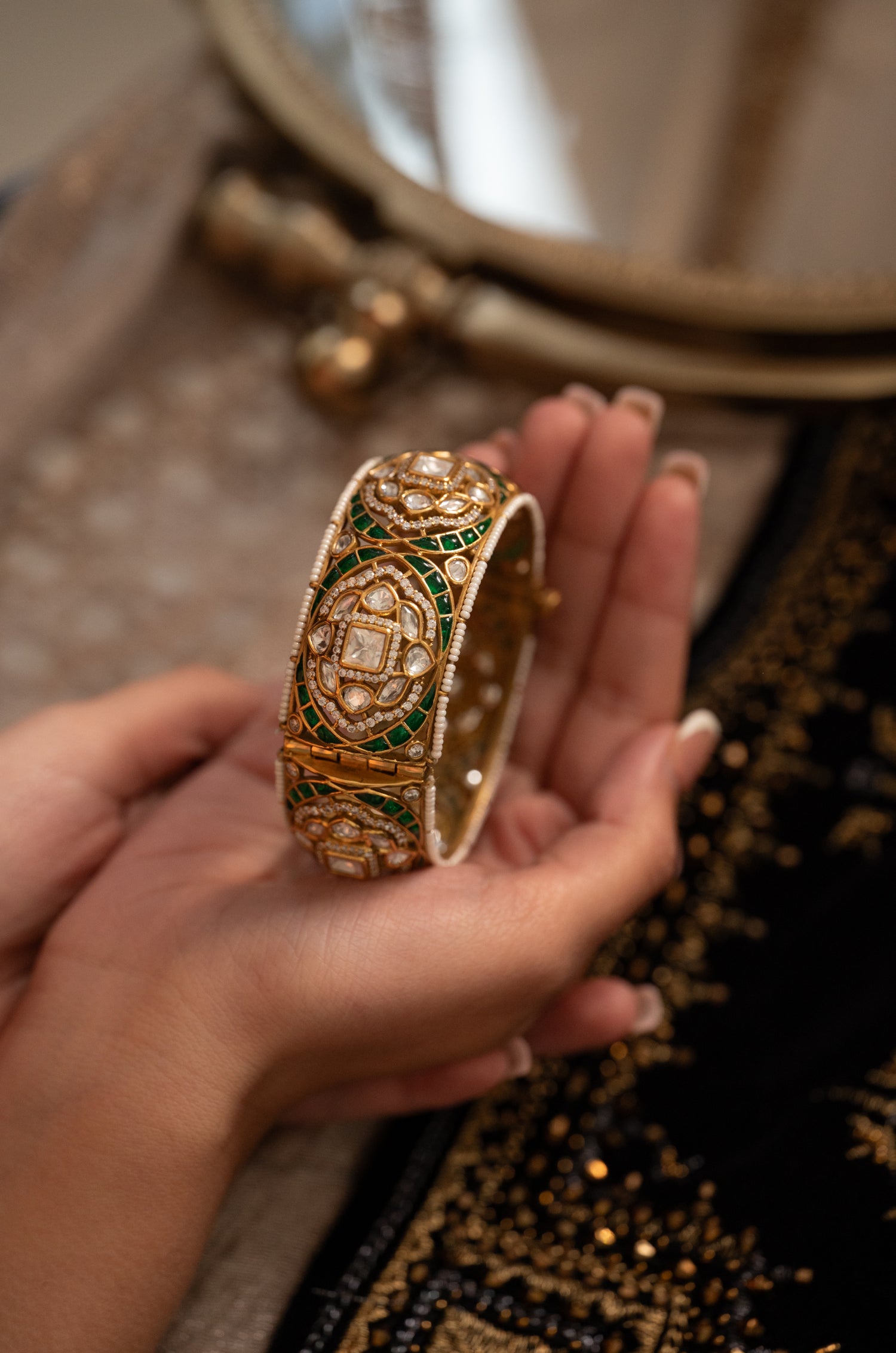 Mizhua Green Polki Bangle