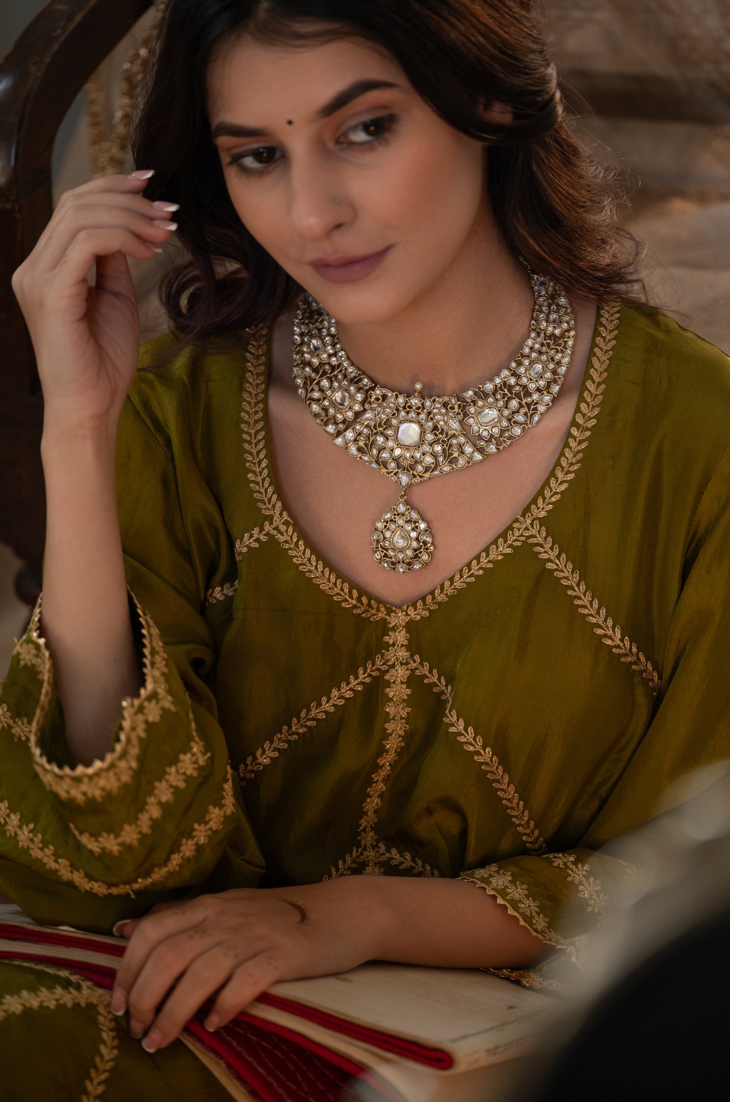 Ayra Kundan Necklace Set