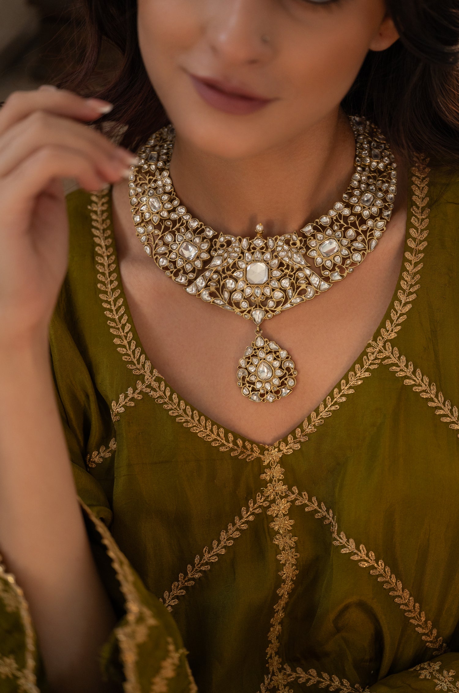 Ayra Kundan Necklace Set