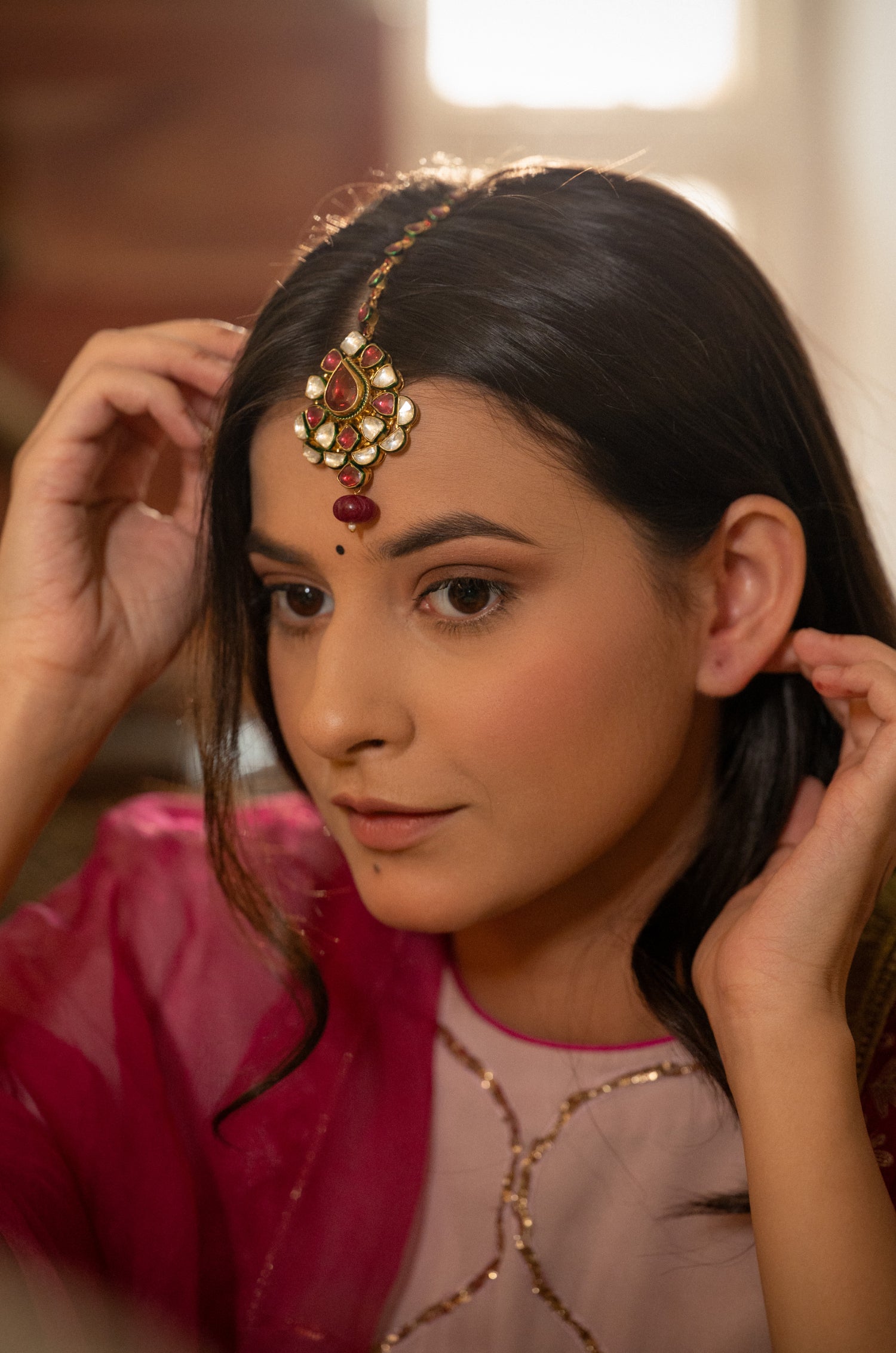 Areej Red Kundan Maangtikka