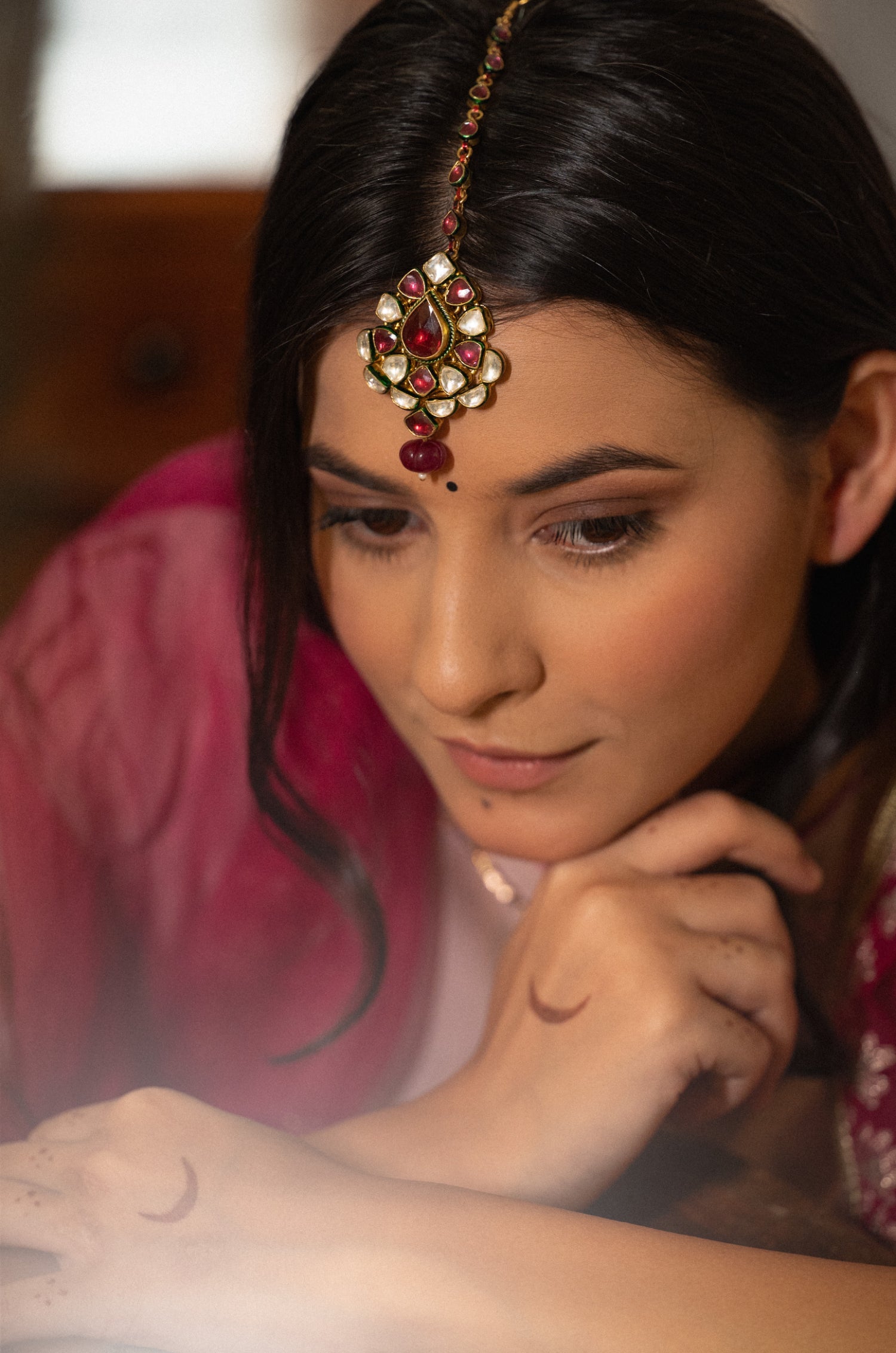 Areej Red Kundan Maangtikka