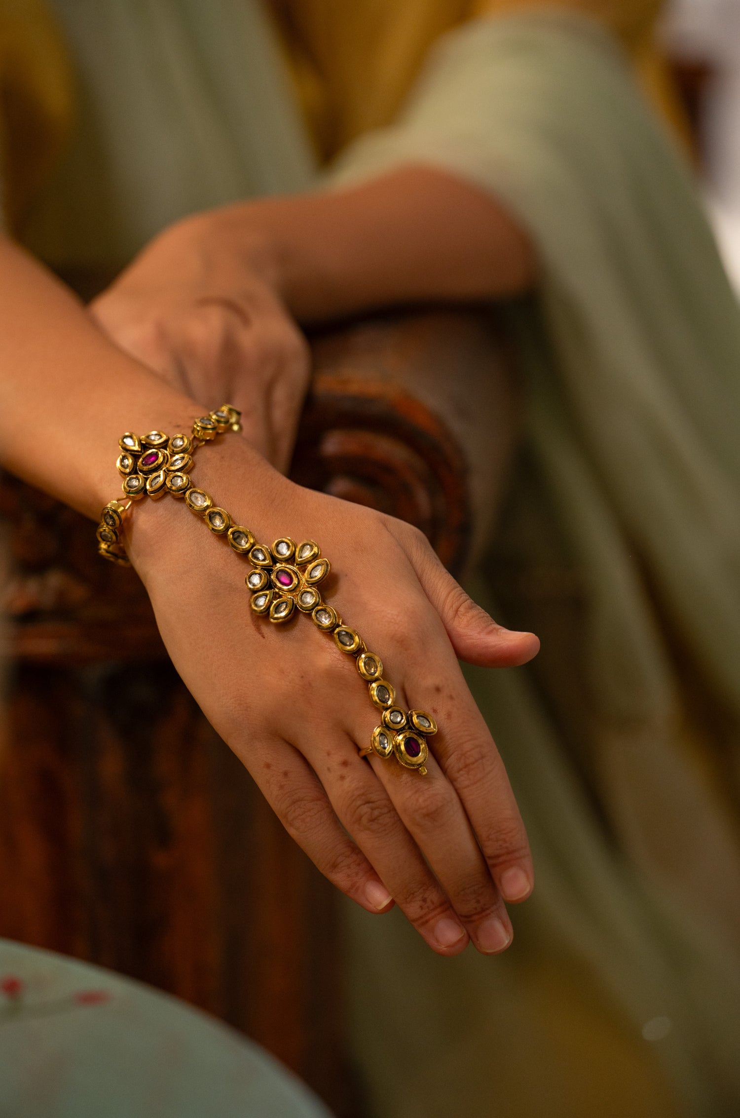 Vedu Kundan Hathphool Bracelet