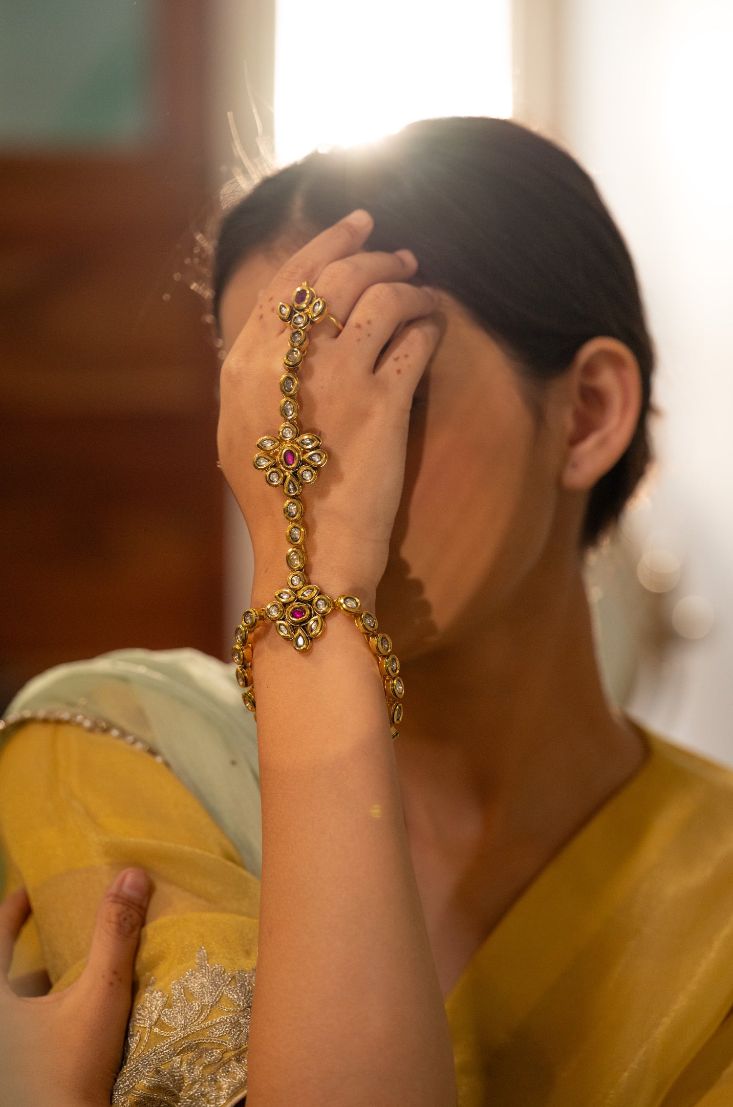 Vedu Kundan Hathphool Bracelet