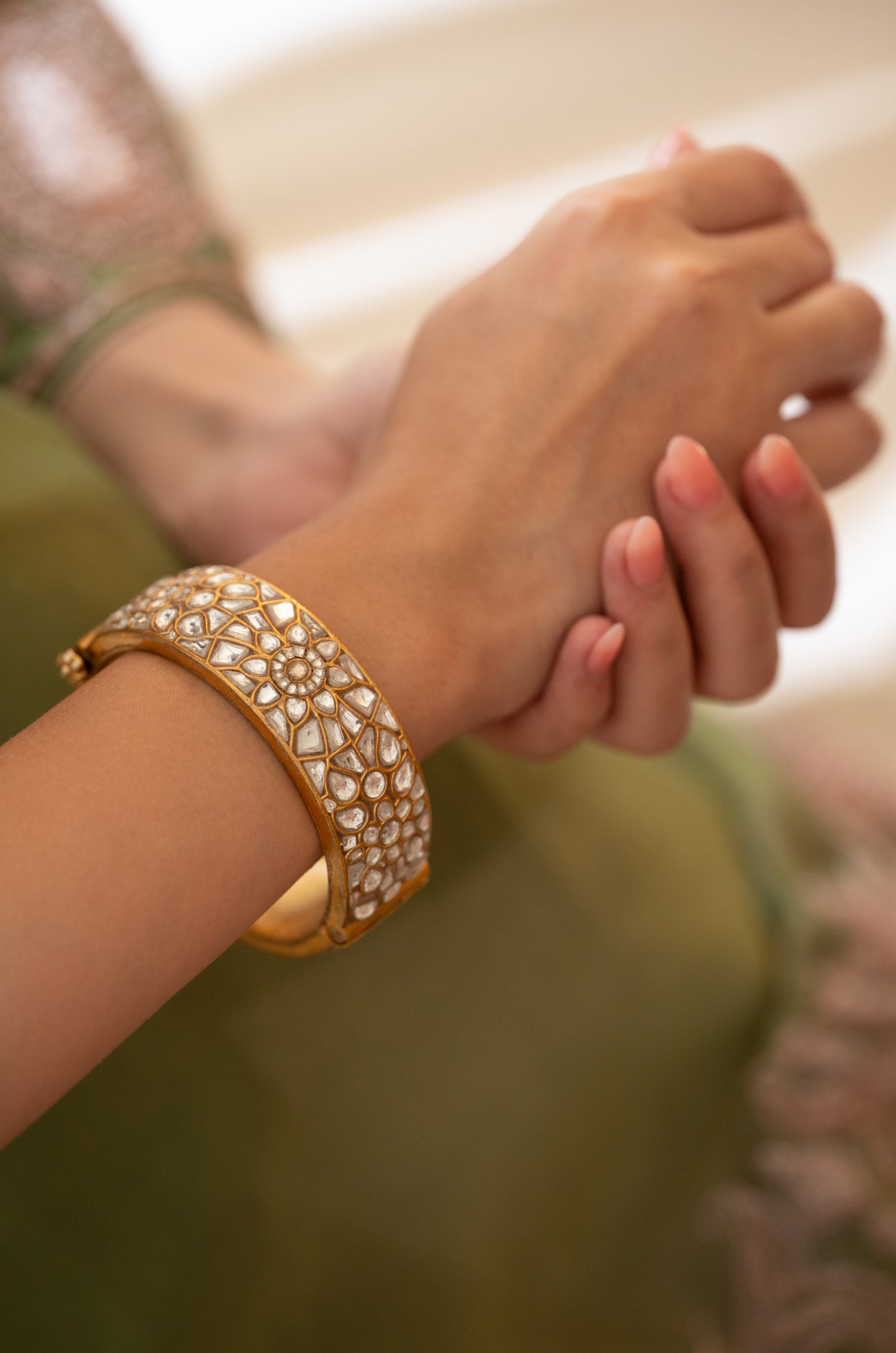 Sitara Kundan Bangle