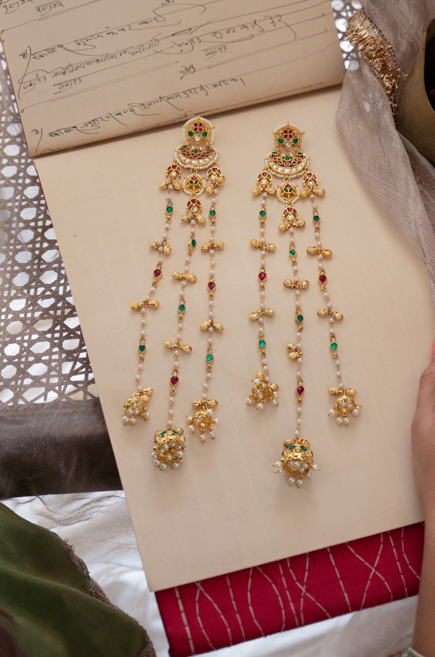 Anaira Kundan Kashmiri Earrings