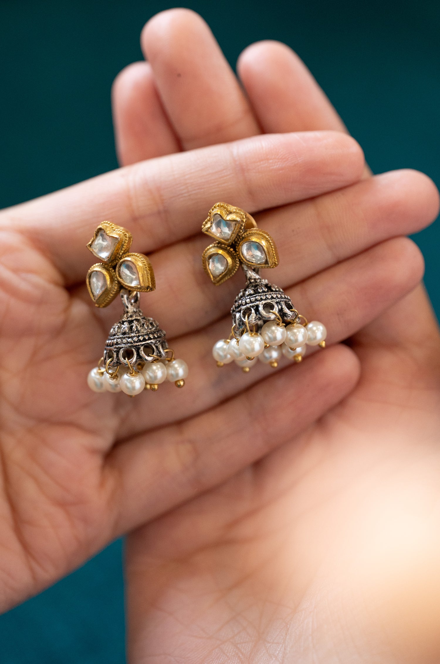 Mrinalini Kundan Jhumka Earrings