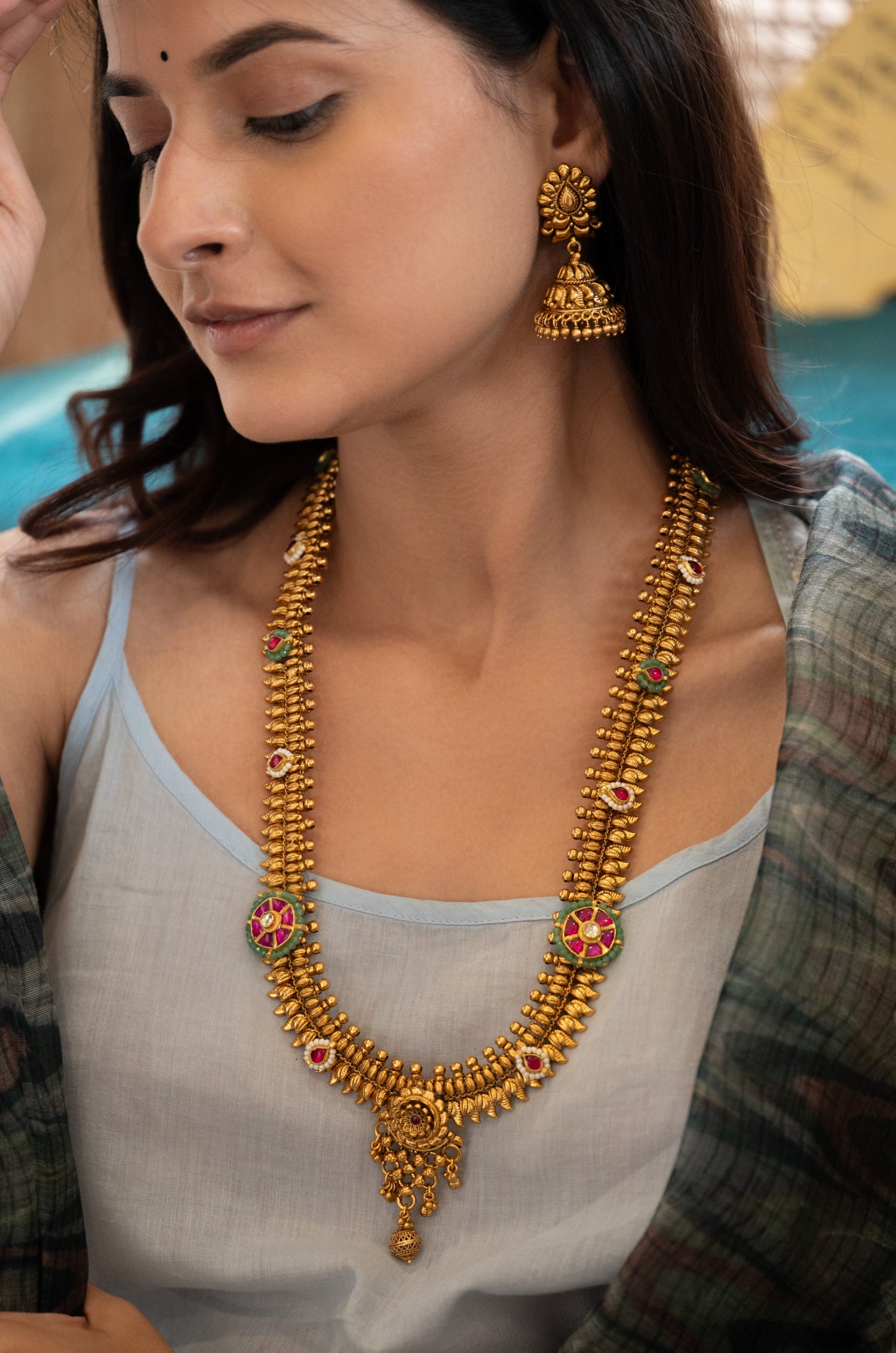 Irvi Kundan Necklace Set