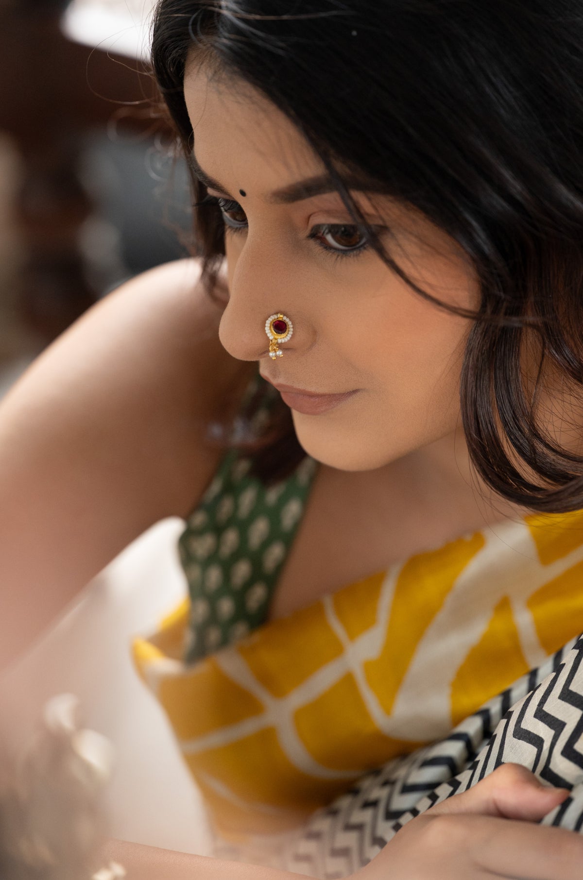 Nayra Kundan Nosepin
