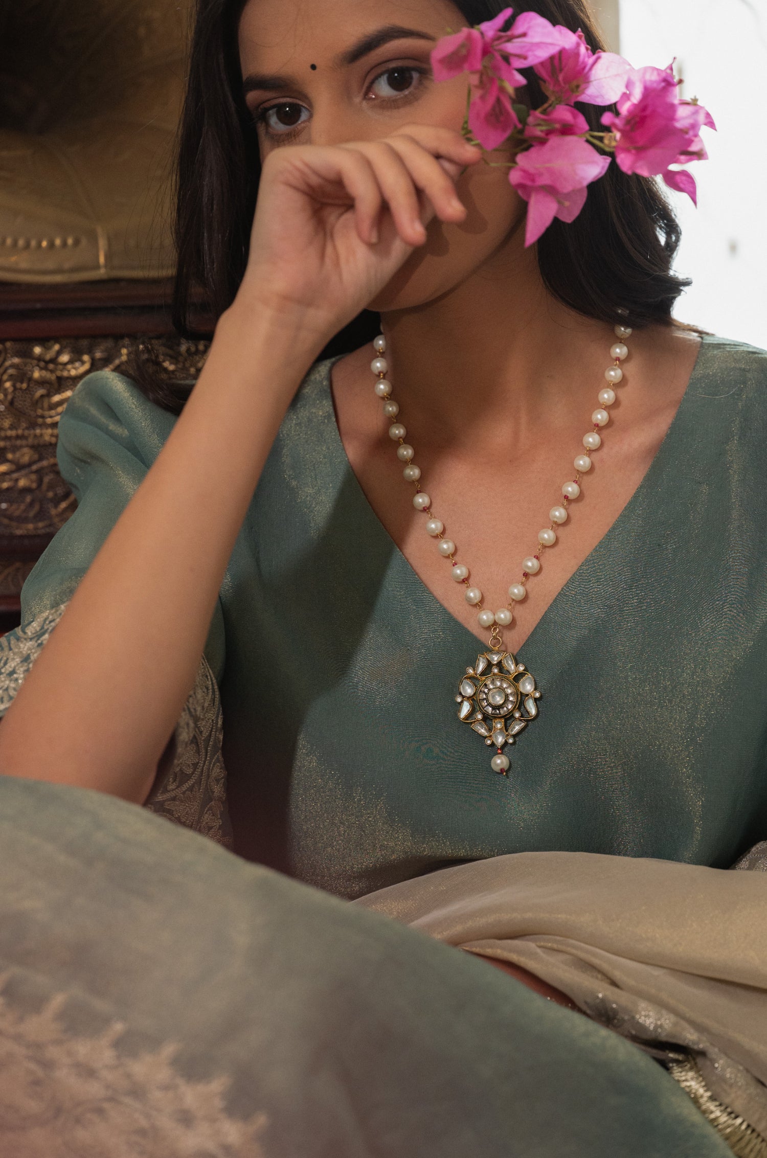 Sunhri Kundan Necklace