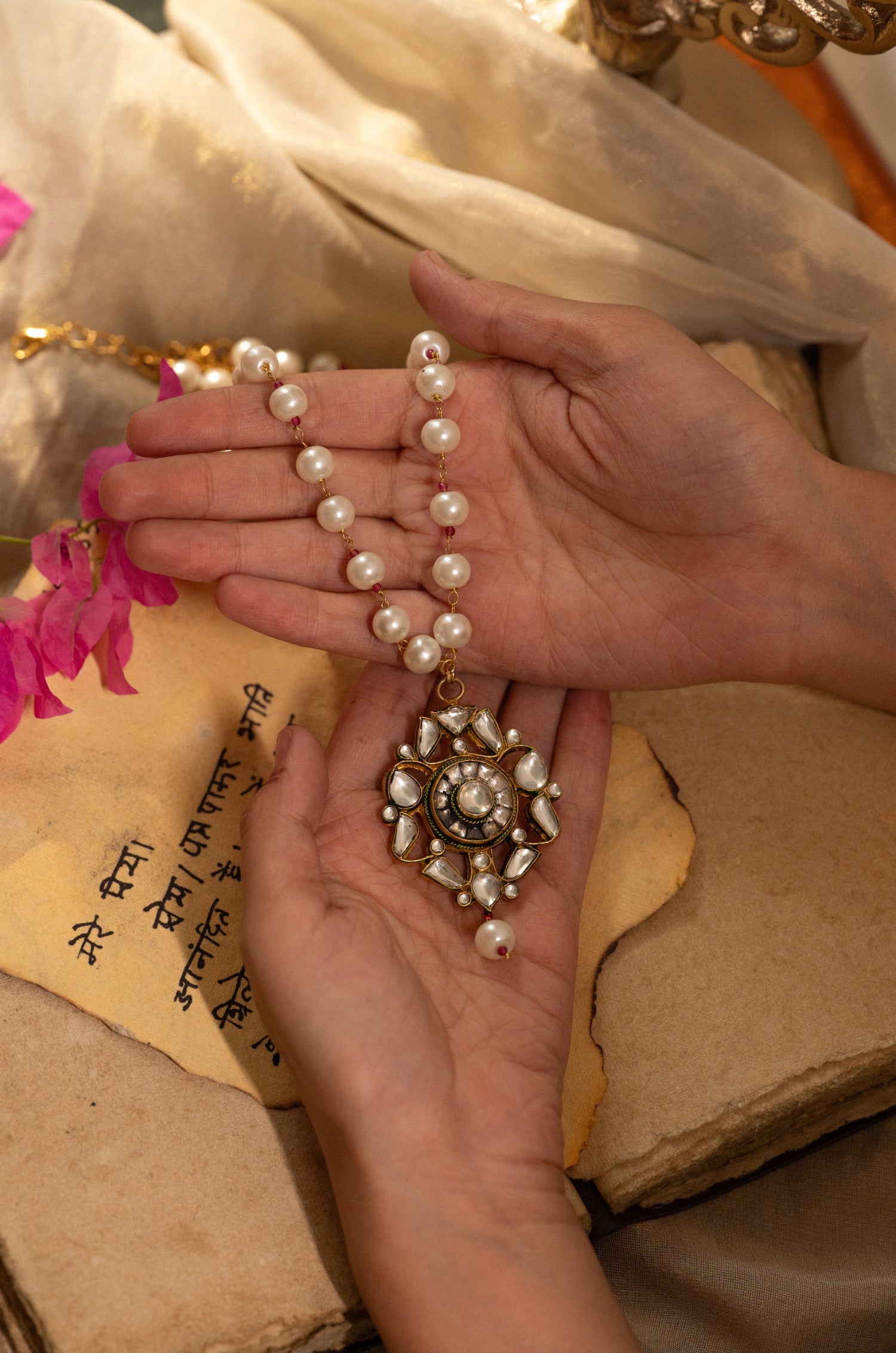 Sunhri Kundan Necklace