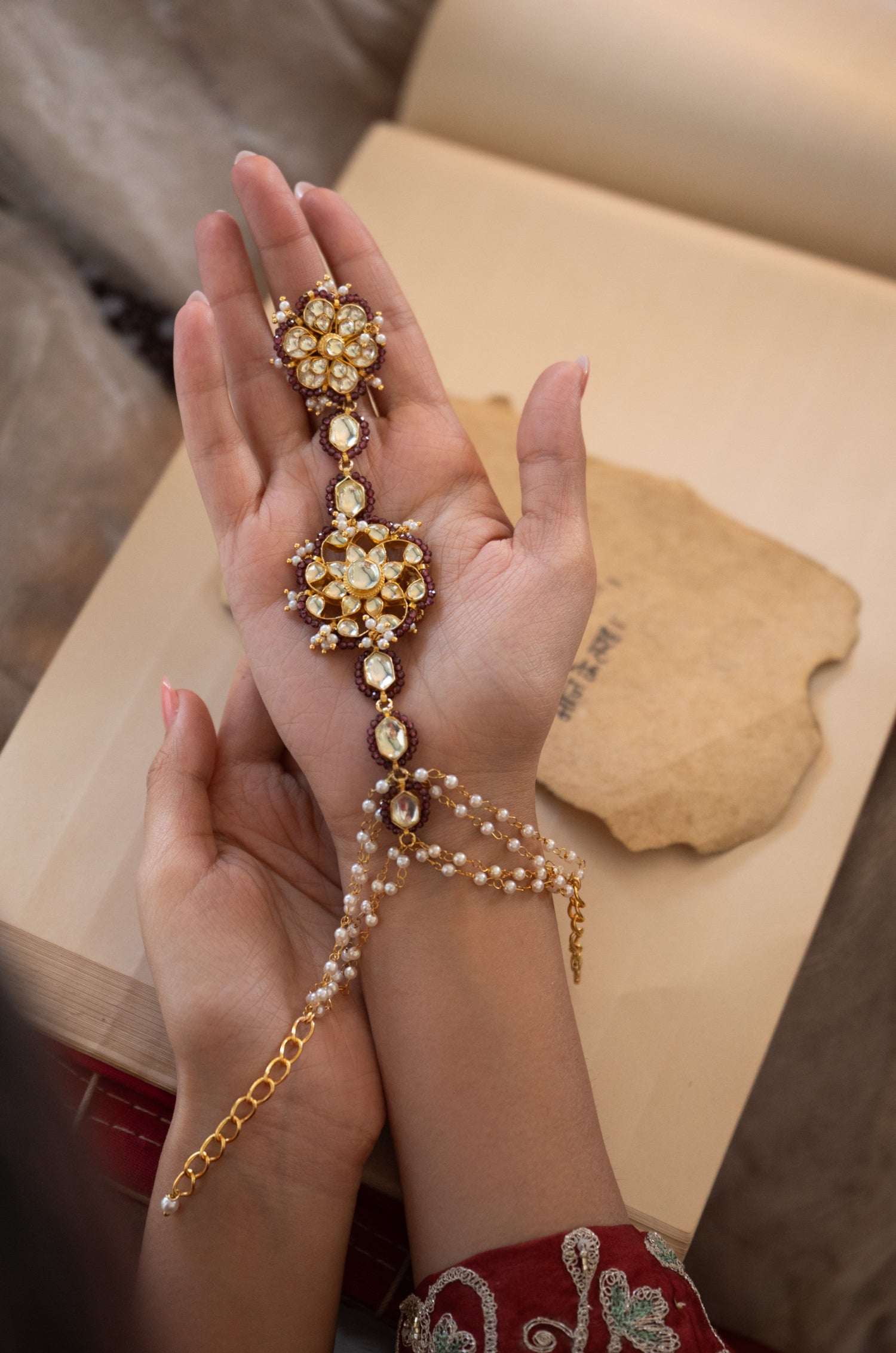 Amara Kundan Hathphool
