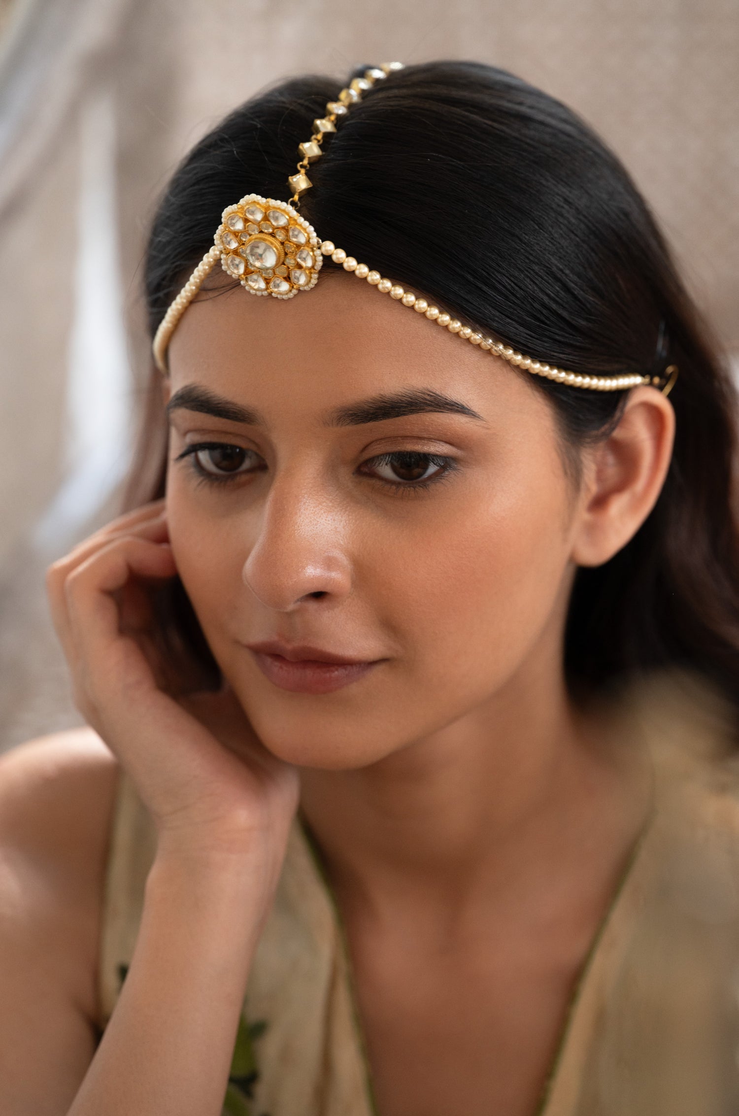 Prishthi Kundan Borla Maangtikka