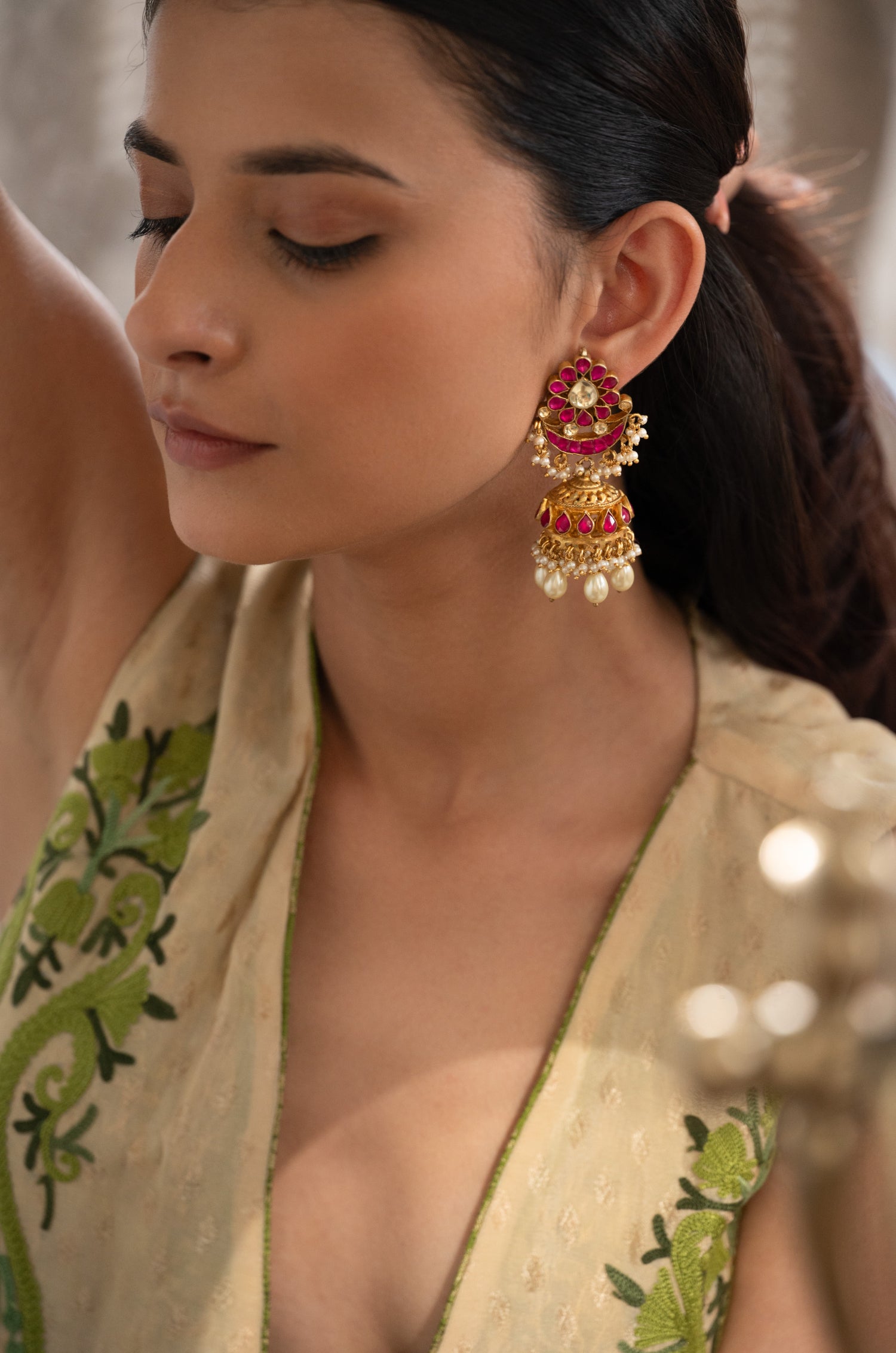 Alaiza Pink Kundan Jhumka